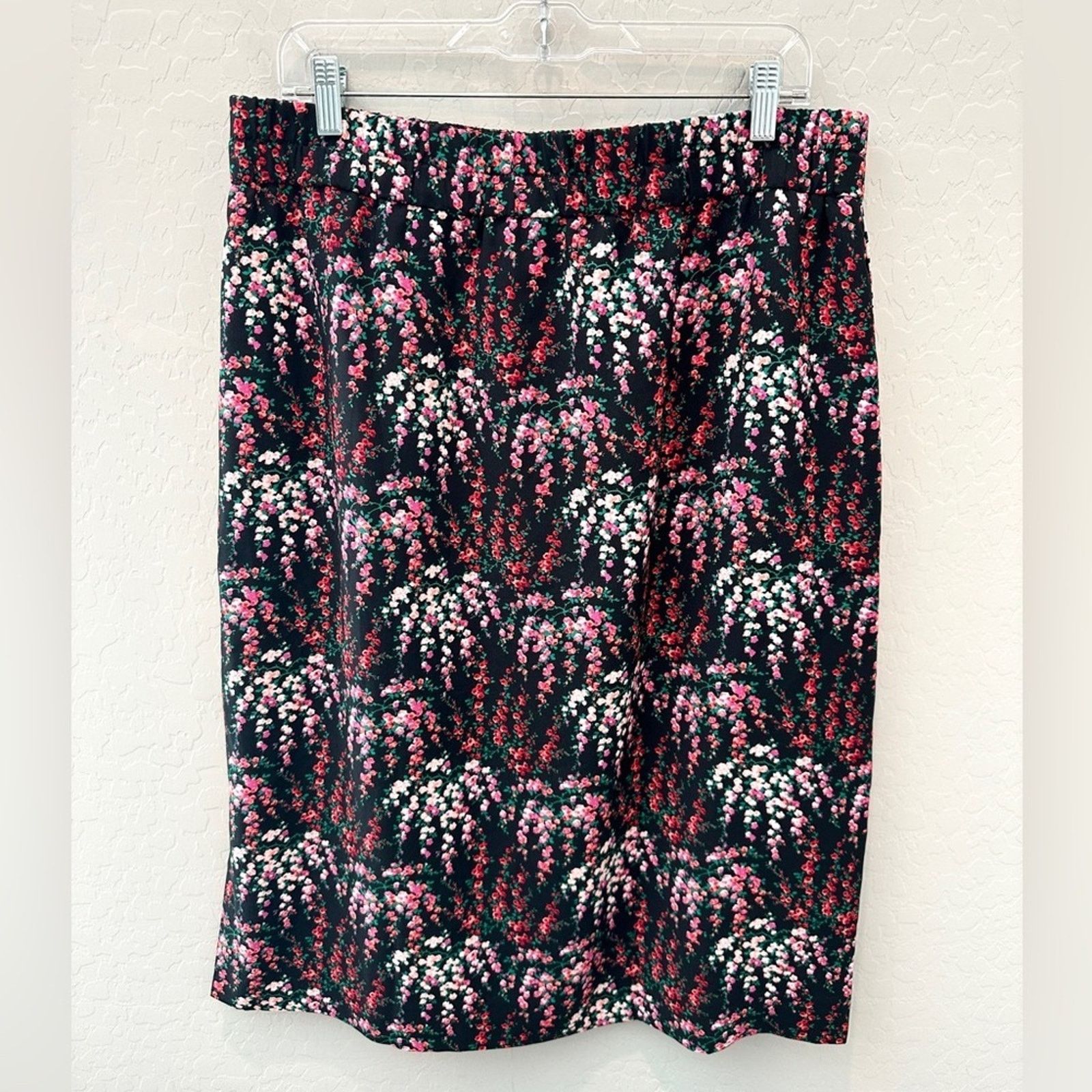 J.Crew J.CREW | Black Pink Wildflower Floral Side Slit Midi Skirt Size 34" / US 12 / IT 48 - 5 Thumbnail