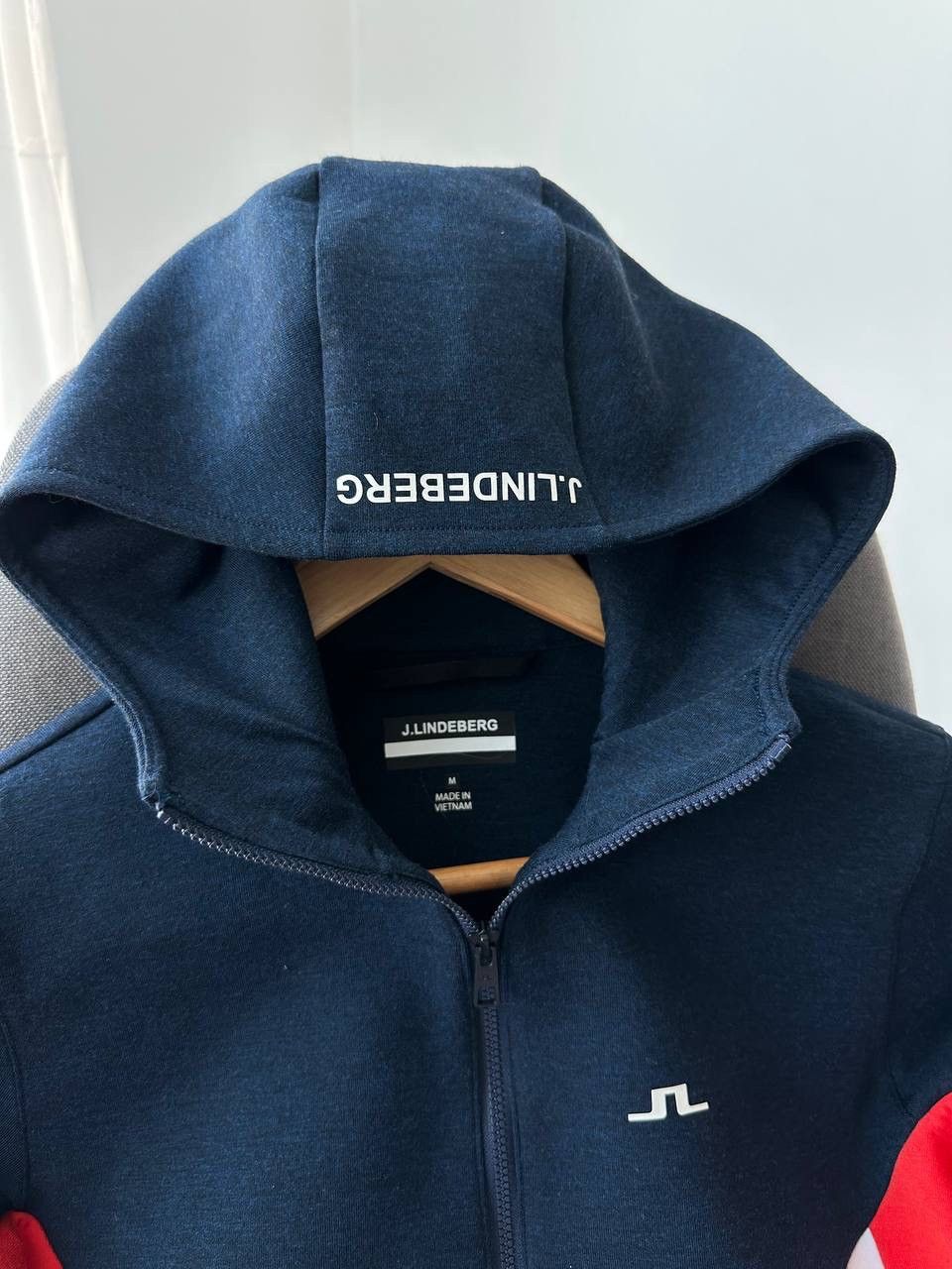 J.Lindeberg × Vintage Vintage J.Lindeberg Full Zip Crystal Hoodie Size M / US 6-8 / IT 42-44 - 13 Thumbnail