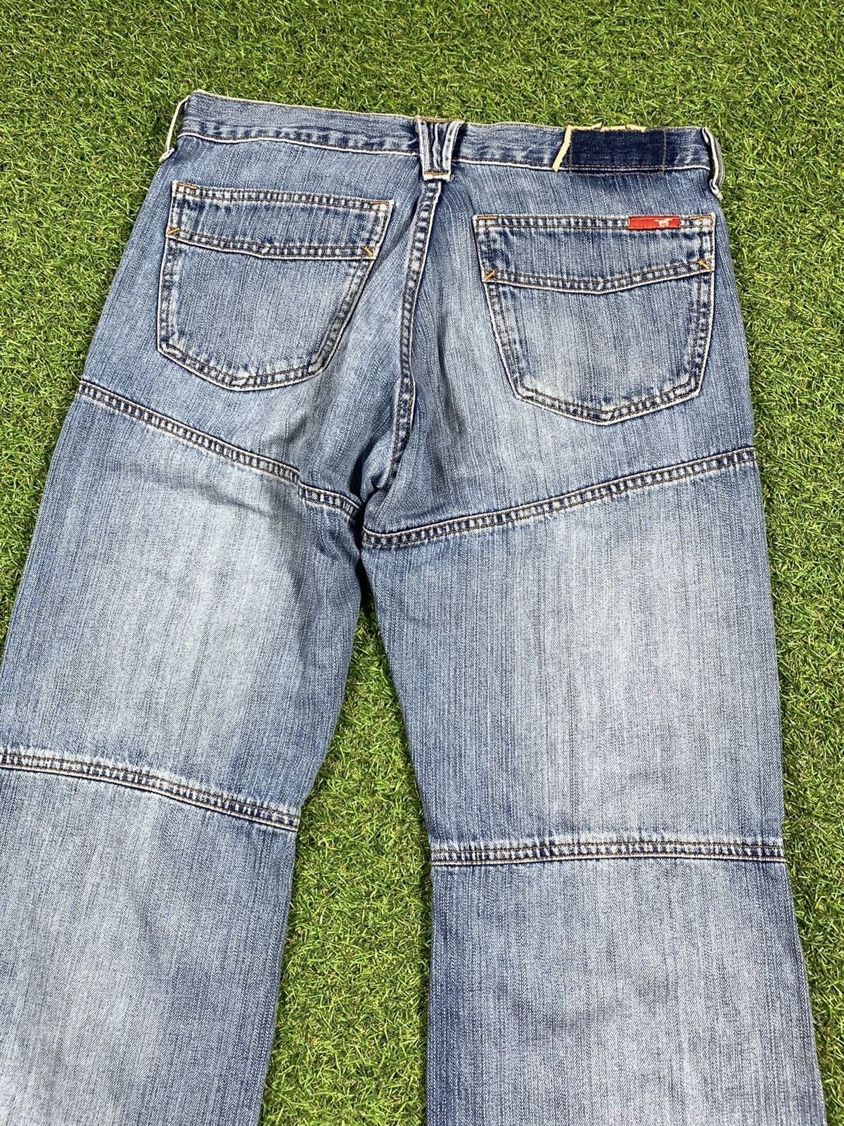 Japanese Brand Vintage Y2K jeans denim streetwear japanese style size 31x32 Size US 31 - 5 Thumbnail