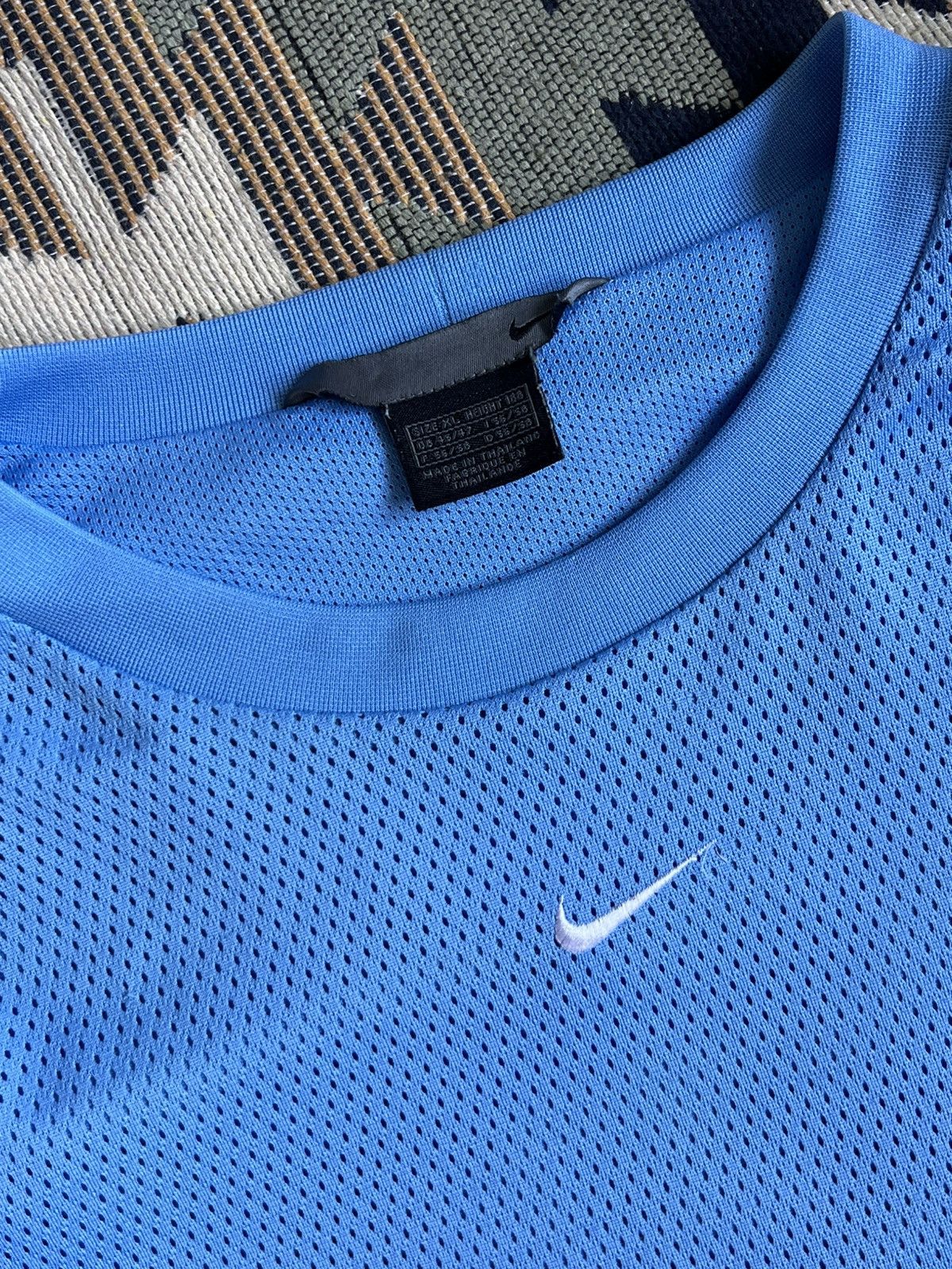 Nike Vintage Nike Basketball Centre Swoosh Long Sleeve Size US XL / EU 56 / 4 - 6 Thumbnail