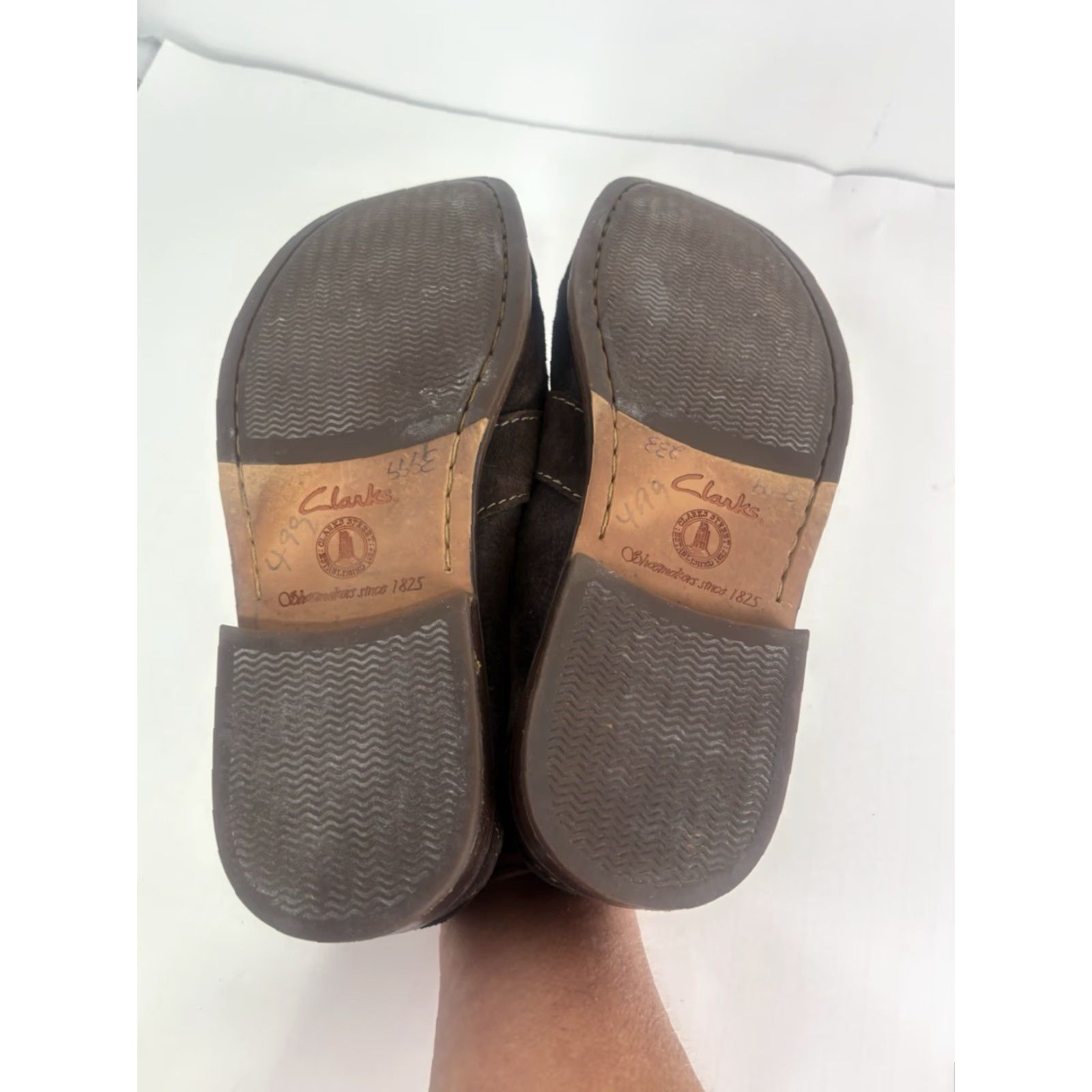 Clarks Clarks Brown Suede Penny Loafers Men’s Size 9M Size US 9 / EU 42 - 6 Thumbnail