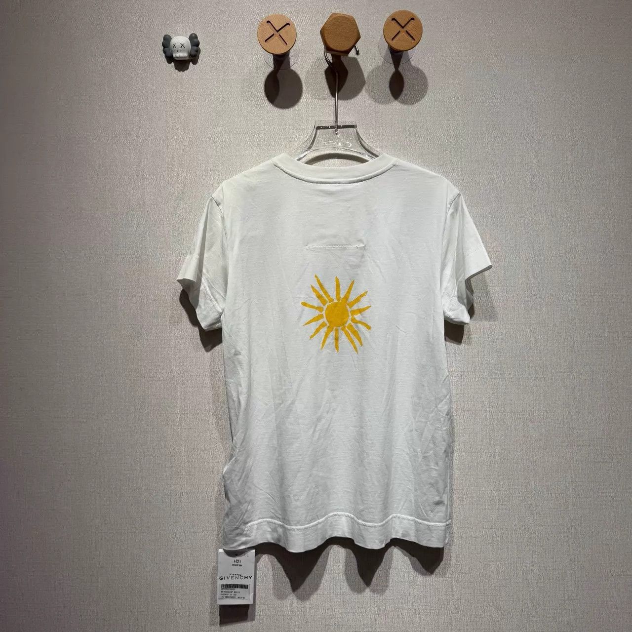 Givenchy Givenchy x Josh Smith Sun Print Short Sleeve Tee M Size M / US 6-8 / IT 42-44 - 2 Thumbnail