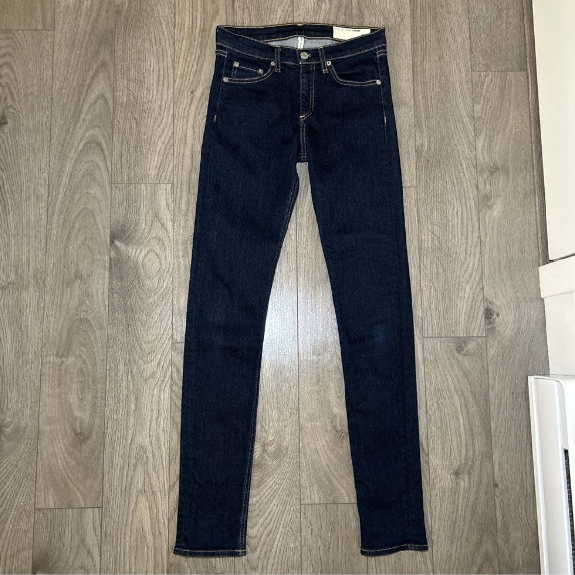 Rag & Bone Rag & Bone High Rise Skinny Jean in Heritage Size 27 Size 27" / US 4 / IT 40 - 1 Thumbnail