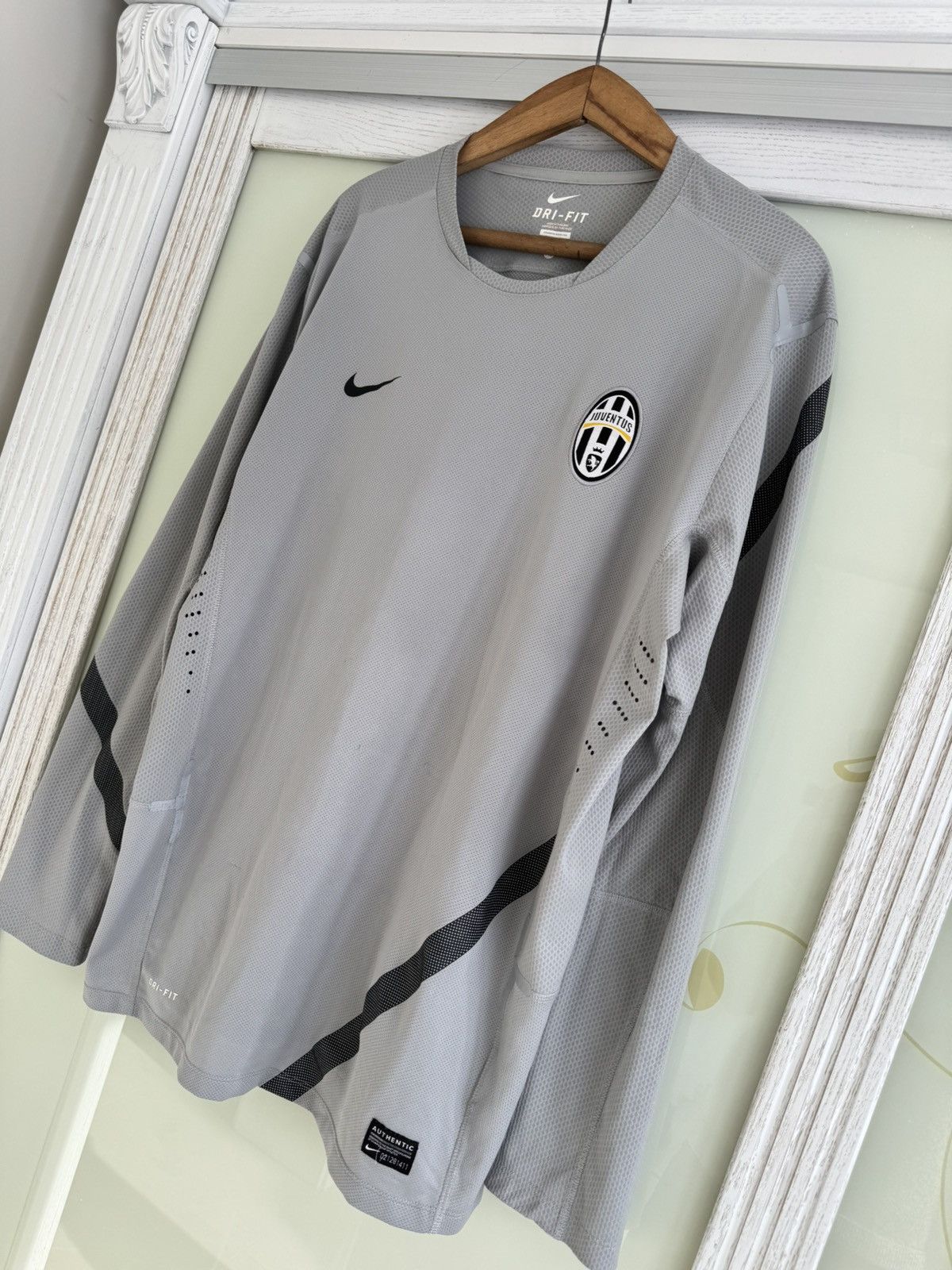 Juventus 2011-2012 Player Issue Goalkeeper Jersey Shirt Kit