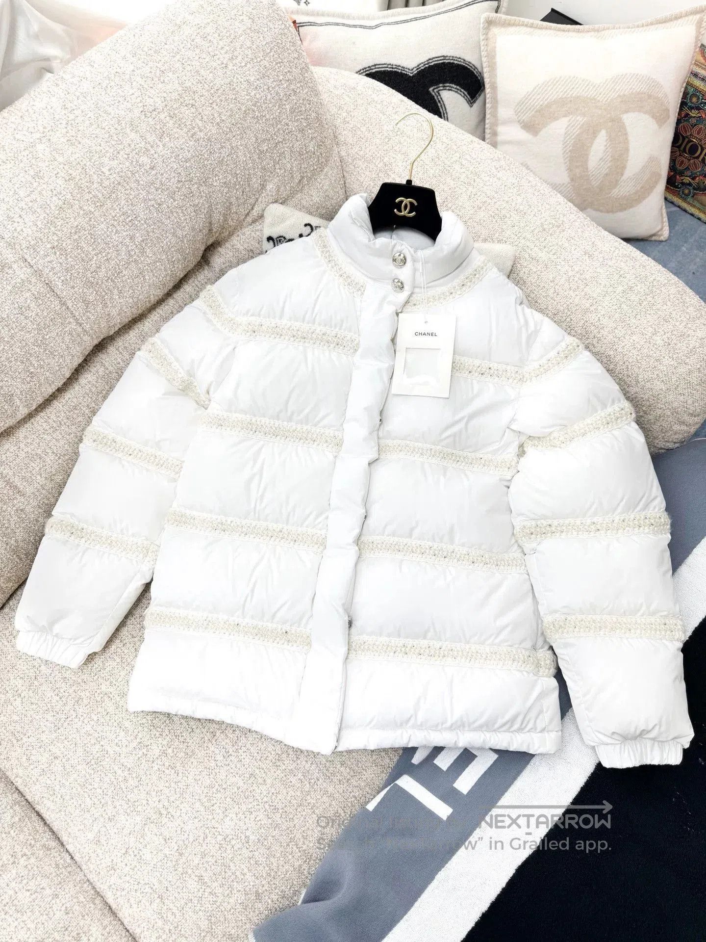 Chanel Chanel White Lace Trimmed Down Jacket. Size US S / EU 44-46 / 1 - 1 Thumbnail