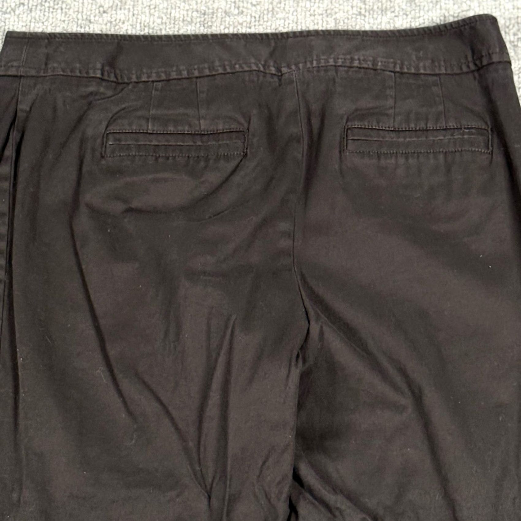 Talbots Talbots Petite Perfect Skimmer Capri Pants Black Button Hem Mid Rise 33 in 20 in Inseam Cotton Spandex Twill Casual Workwear Womens Pants Size 32" / US 10 / IT 46 - 4 Thumbnail