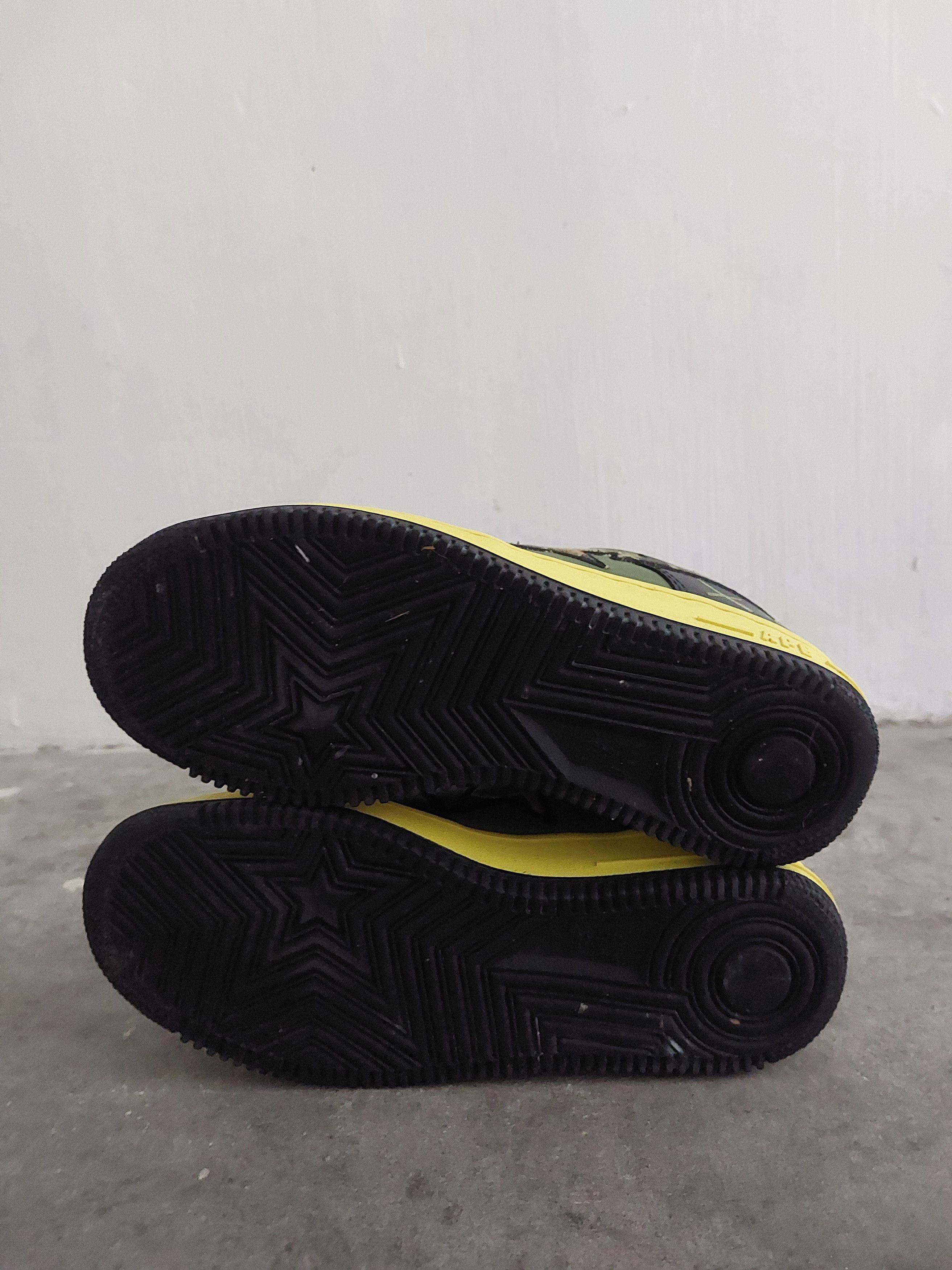 Bape × Kaws 2005 Bape x Kaws Bapesta Size US 6 / EU 39 - 7 Thumbnail