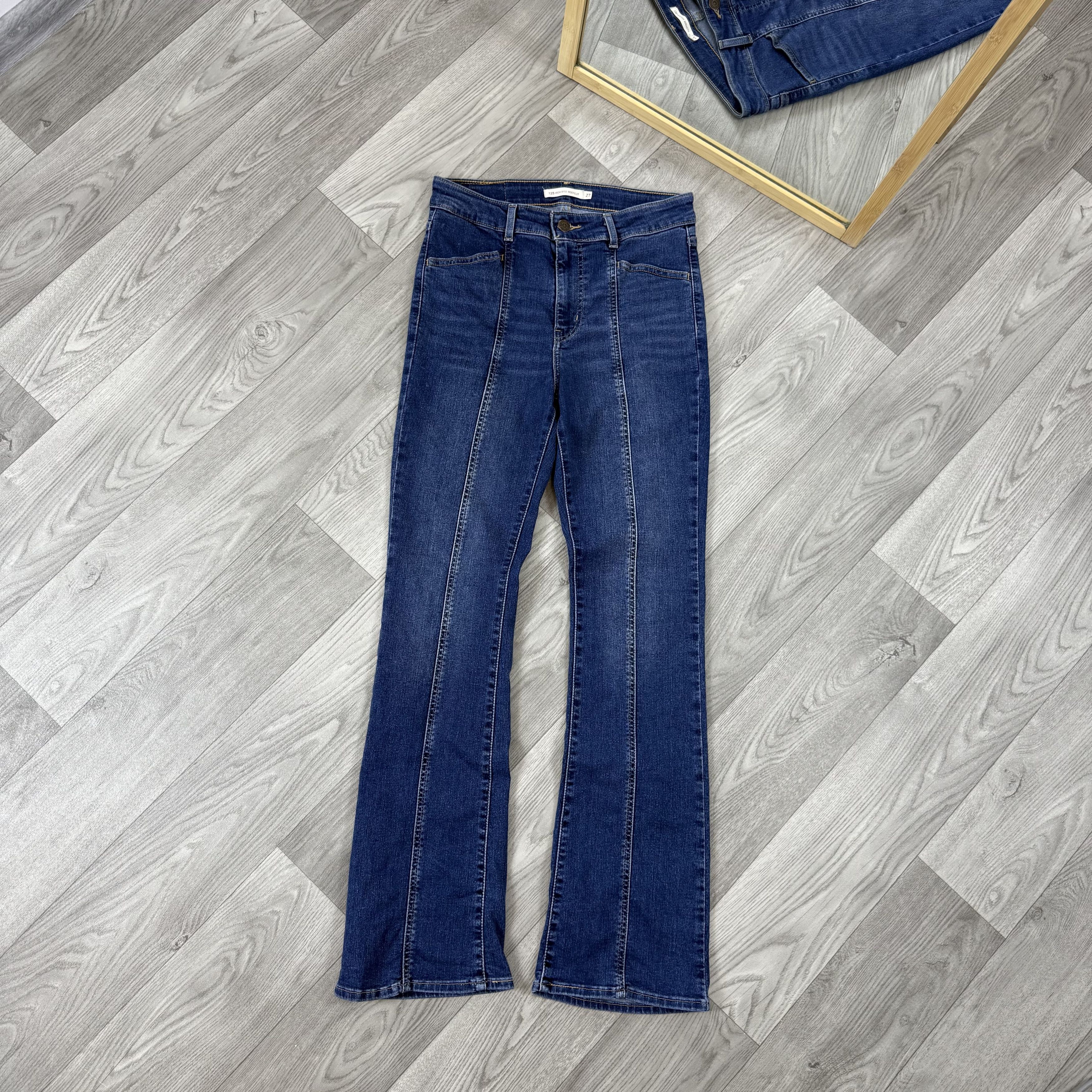 Levi's Levi's 725 High Rise Bootcut Blue Denim Jeans Size 27" / US 4 / IT 40 - 2 Thumbnail