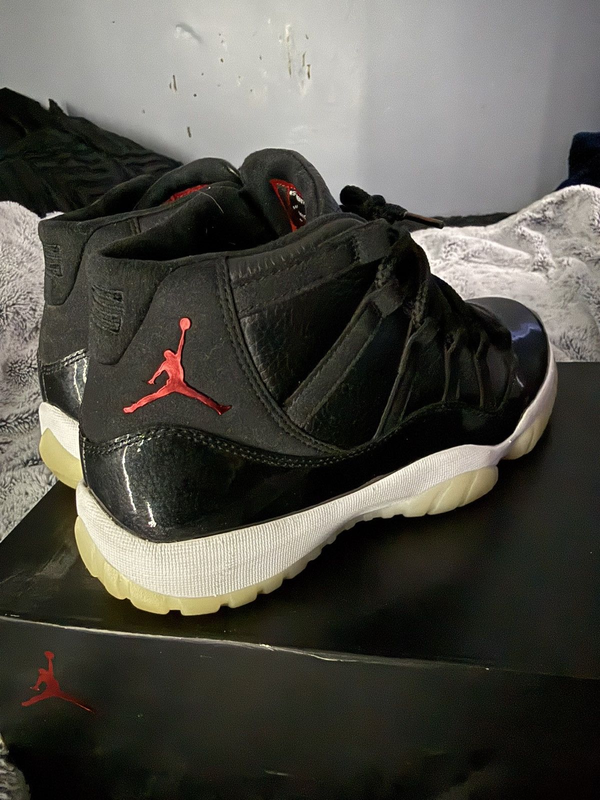 Jordan Brand Jordan 11 72-10 size 9 Size US 9 / EU 42 - 2 Thumbnail