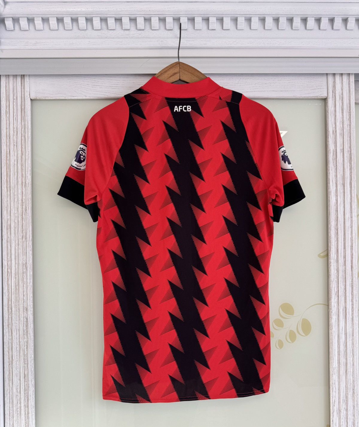 Umbro Bournemouth 2022-2023 Home Soccer Jersey Football Shirt Kit Size US S / EU 44-46 / 1 - 2 Thumbnail
