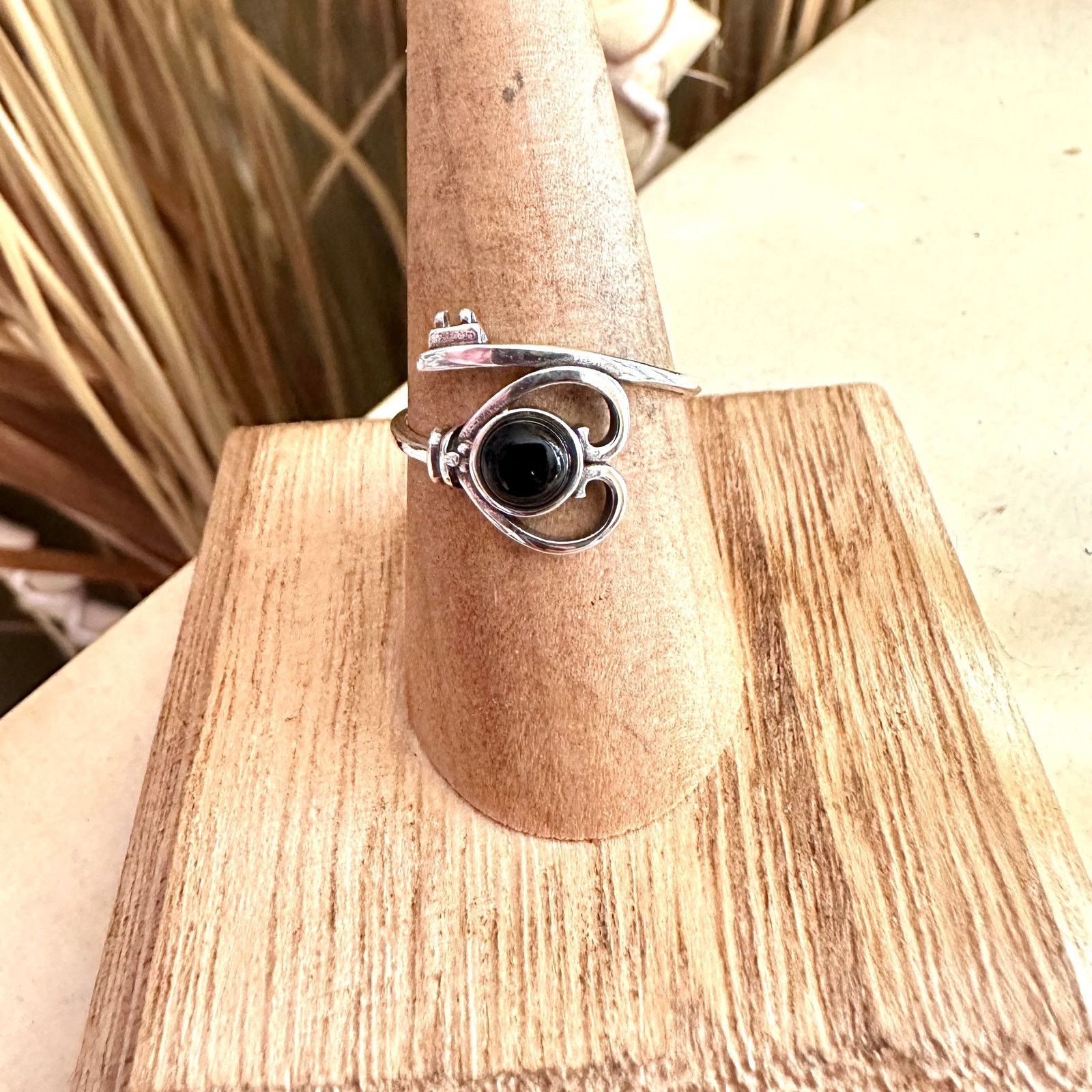 The Unbranded Brand Heart & Key Black Agate Sterling Silver Ring Size ONE SIZE - 1 Thumbnail