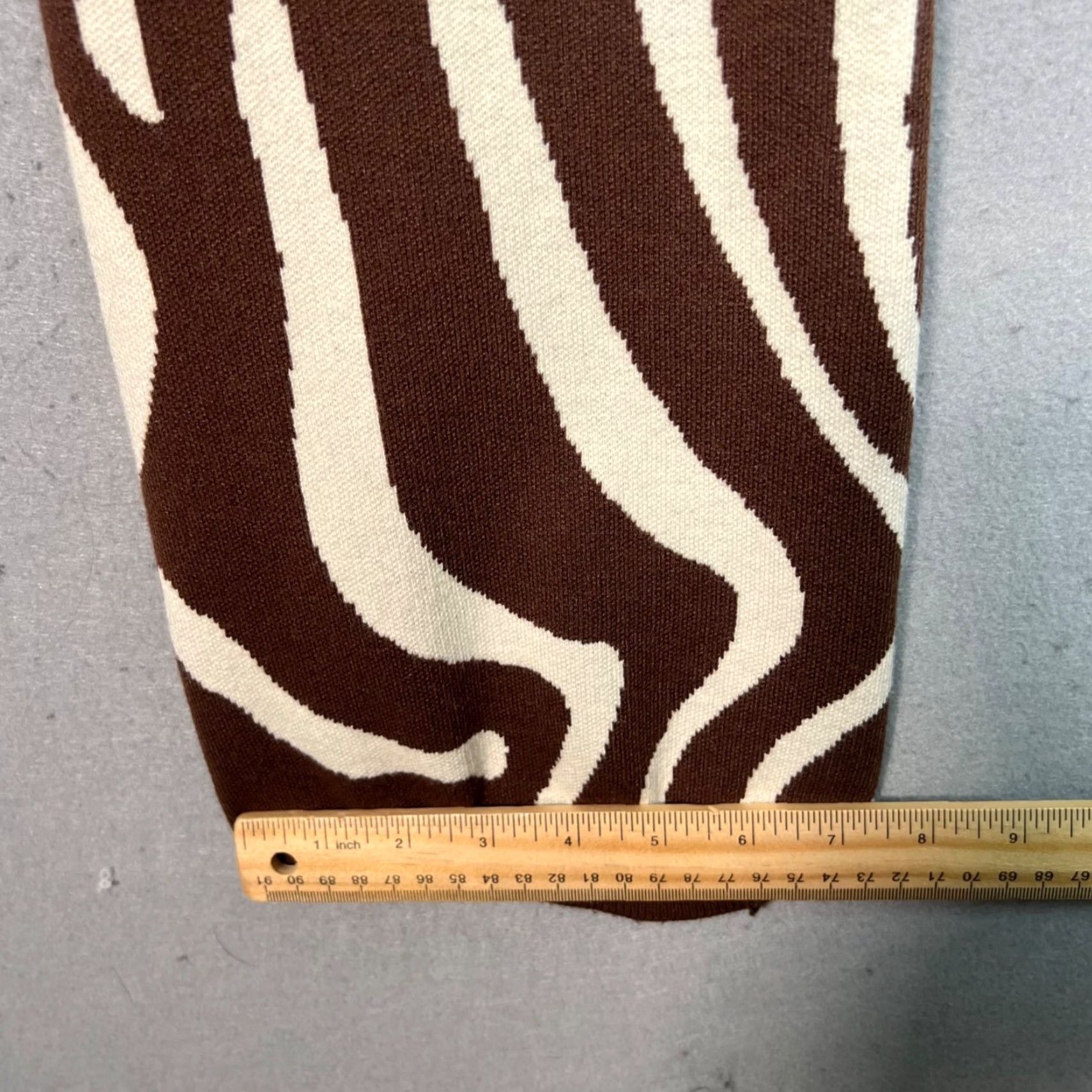 Vintage Bailey Rose Womens Size Small Knit Pants Brown & Cream Abstract Zebra Print Pants Small Brown Bailey Rose Womens Ankle Straight 33in Inseam 25in Waist Size 28" / US 6 / IT 42 - 7 Thumbnail