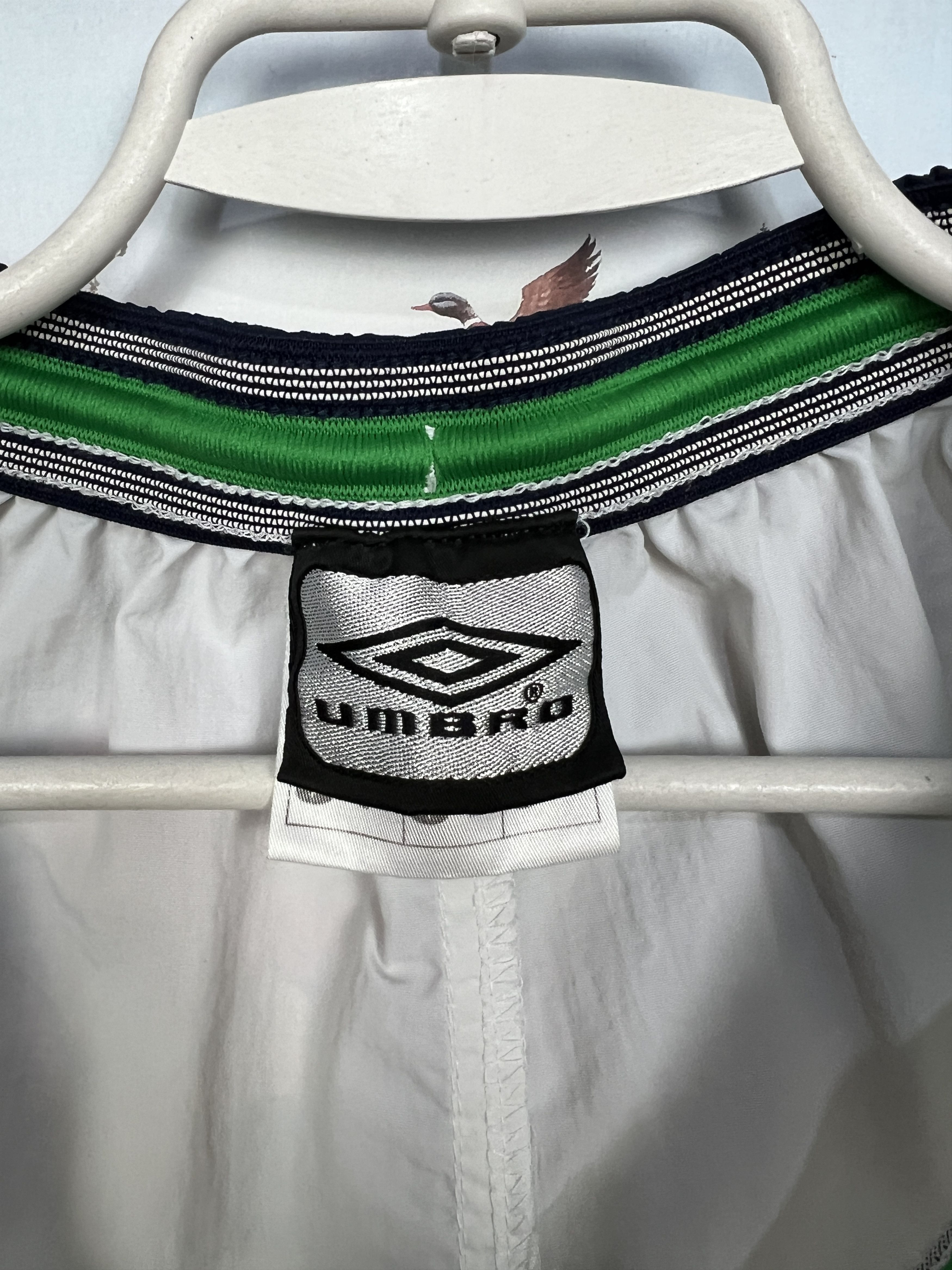 Umbro Vintage Umbro Republic Of Ireland Football Shorts M Size US 32 / EU 48 - 7 Thumbnail