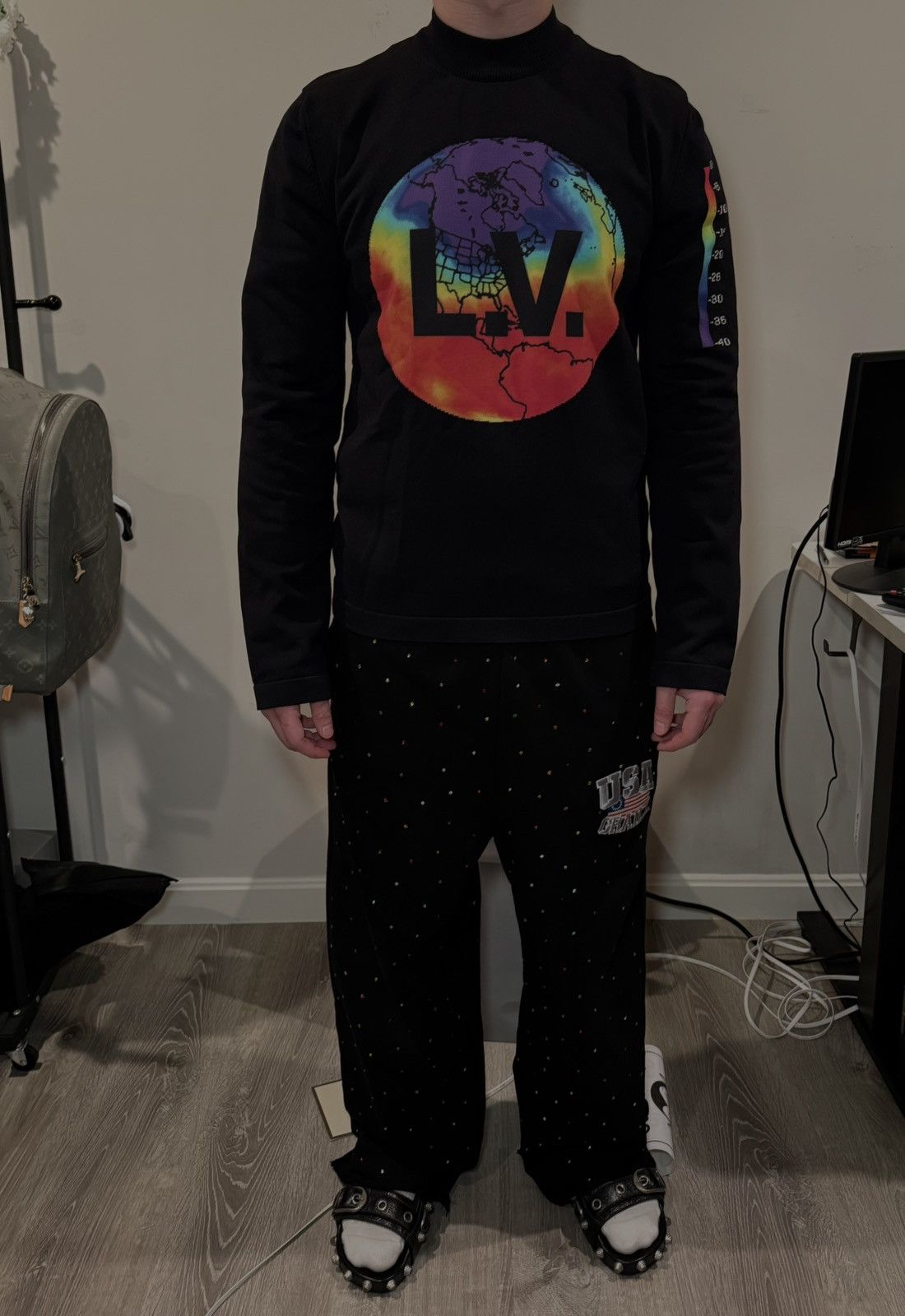 Louis Vuitton Louis Vuitton Rainbow Thermal World Sweater Size US M / EU 48-50 / 2 - 24 Thumbnail