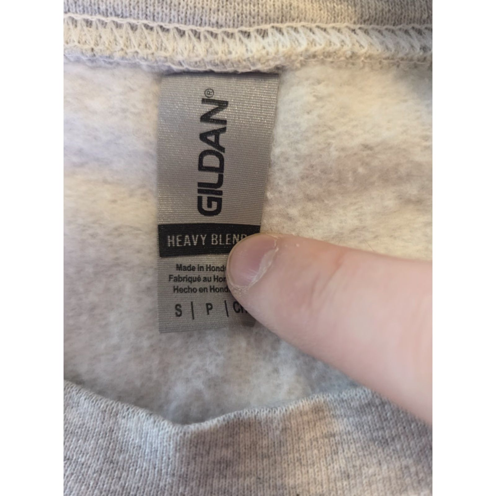 Gildan Elf Santa I Know Him Gray Long Sleeve Sweatshirt Size Small Christmas Mens Gildan Graphic Print Crew Neck/Cotton-Polyester Regular Fit Size US S / EU 44-46 / 1 - 2 Thumbnail