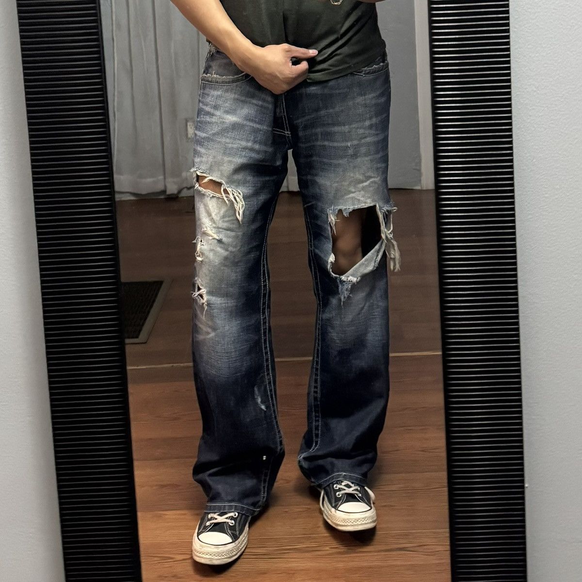 Affliction vintage distressed affliction bootcut jeans Size US 36 / EU 52 - 2 Thumbnail
