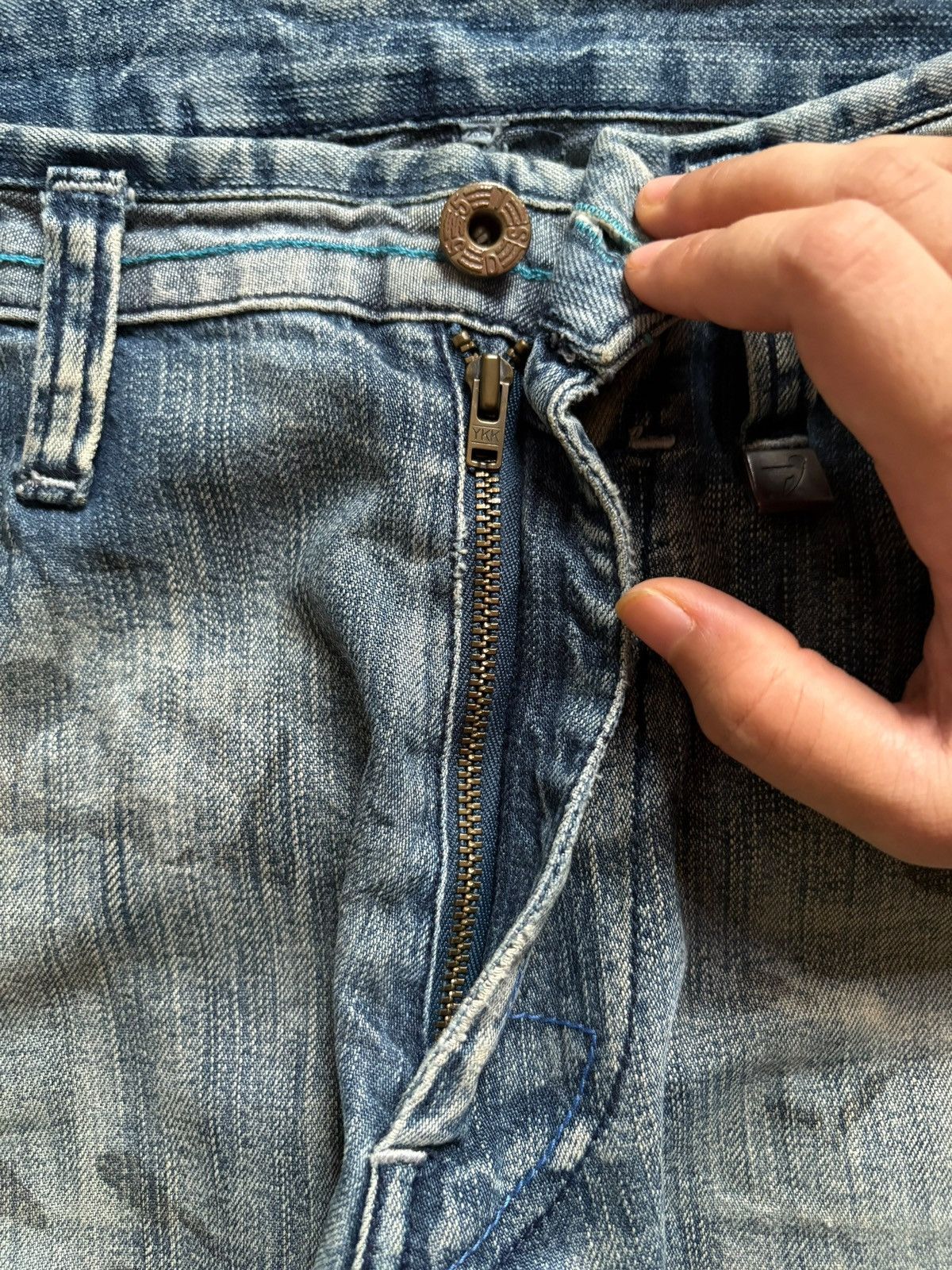 Japanese Brand Vintage Japanese Brand Mud Wash Distressed Baggy Jeans Size US 31 - 3 Thumbnail