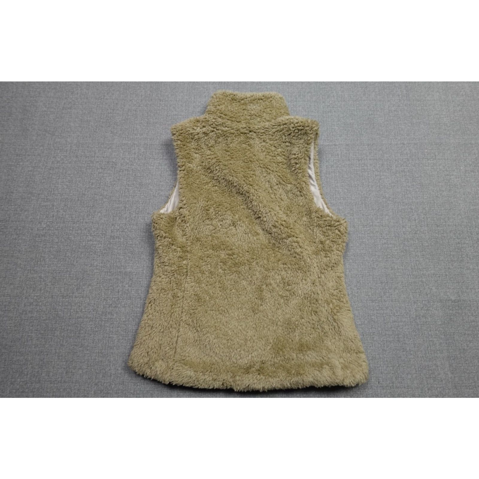 Patagonia Patagonia Vest Womens Small Beige Fleece Lightweight Skiing Mid-Length Sleeveless Zipper Logo Regular Womens Size S / US 4 / IT 40 - 4 Thumbnail