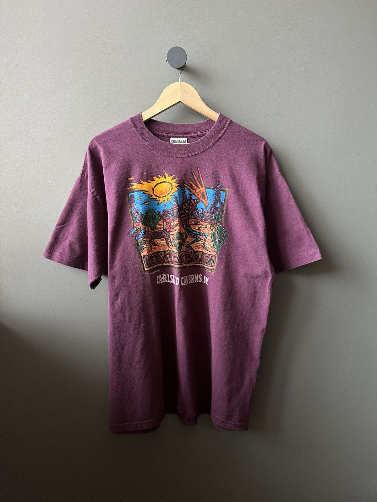 Gildan Vintage 1997 Carlsbad Caverns NM Graphic Print Tee Size US XL / EU 56 / 4 - 1 Thumbnail