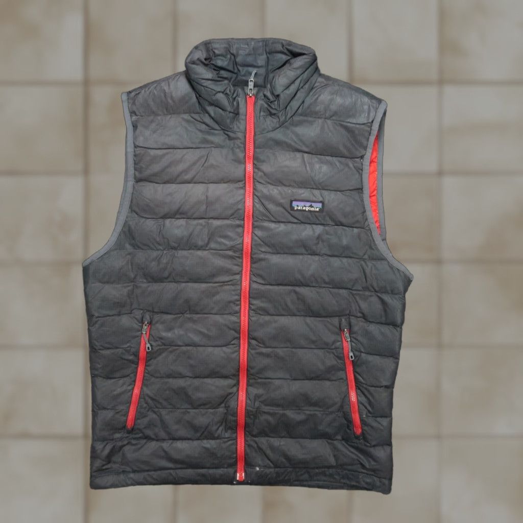 Patagonia Patagonia Vest Mens Small Gray Down Sweater Puffer Full Zip Pockets Outdoors Layered Casual Travel Workwear Jacket/Coat Style: Puffer Size US S / EU 44-46 / 1 - 1 Thumbnail