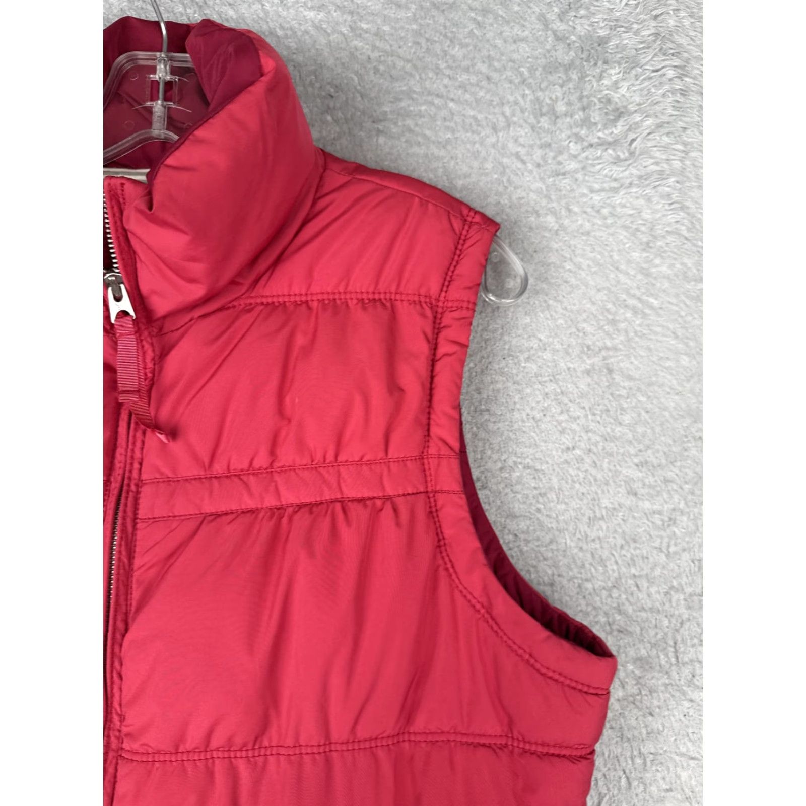 American Eagle Outfitters VEST American Eagle Outfitters Women XL Quilted Puffer Zip Front Pockets Short Sleeveless Red Magenta Cute Outdoor Winter Fall Spring Size XL / US 12-14 / IT 48-50 - 5 Thumbnail