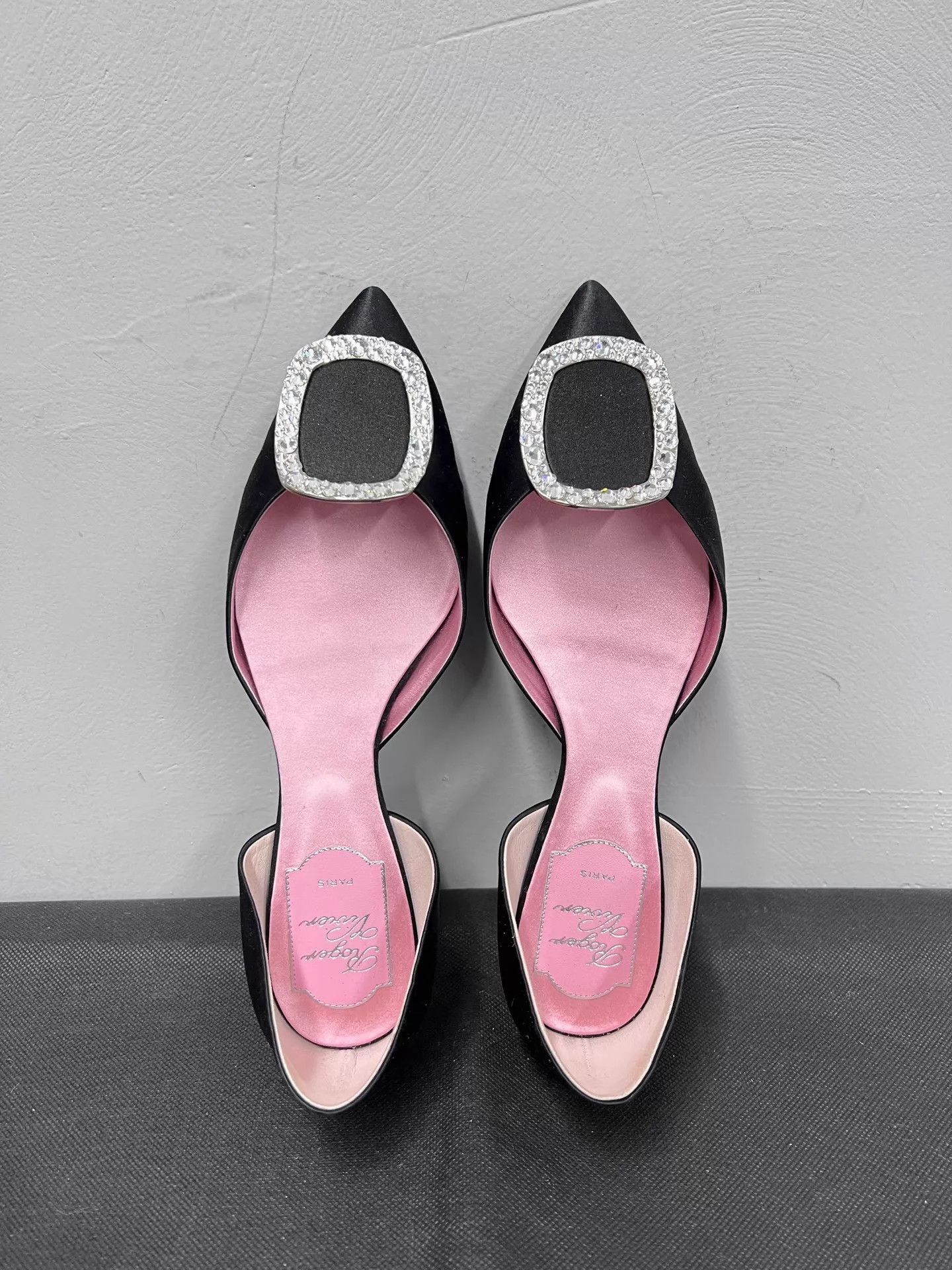 Roger Vivier RV Black Satin Rhinestone Buckle Pointed Toe Flat 37 Size US 6.5 / IT 36.5 - 4 Thumbnail