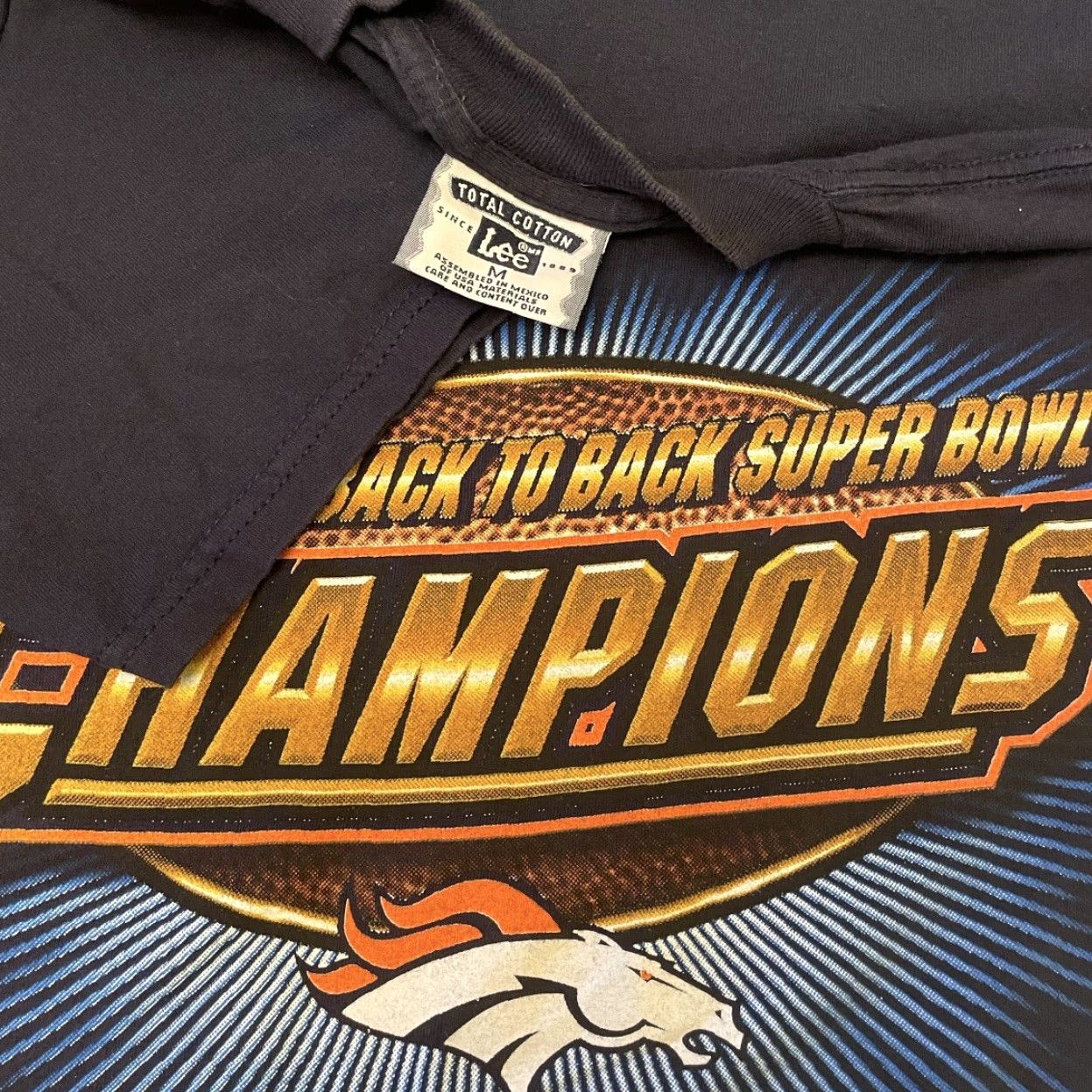 Champion VINTAGE 90s Denver Broncos Super Bowl Back To Back Champions Shirt Mens Size M Blue NFL 90s Sports Lee Sport T-Shirt Size US M / EU 48-50 / 2 - 3 Thumbnail