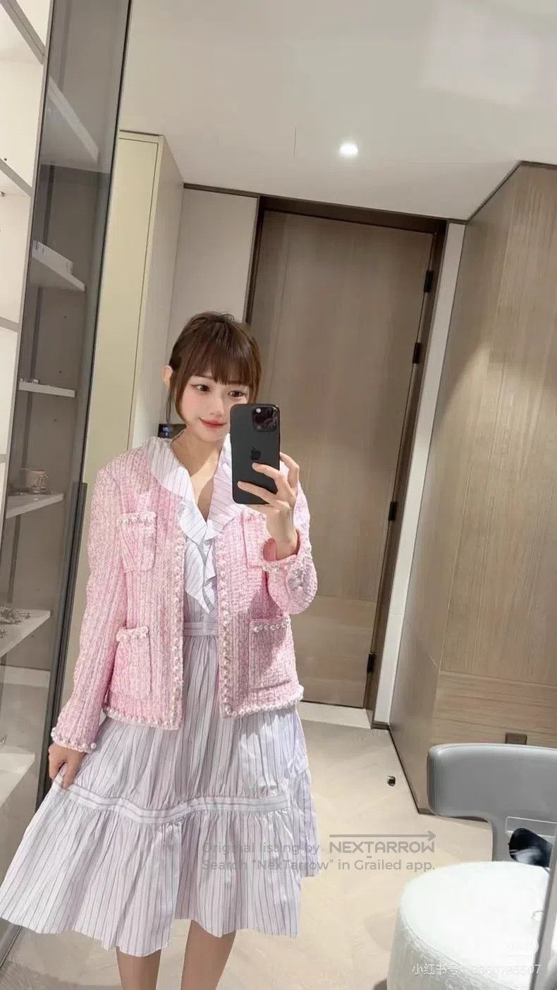 Chanel 25p pink pearls jacket