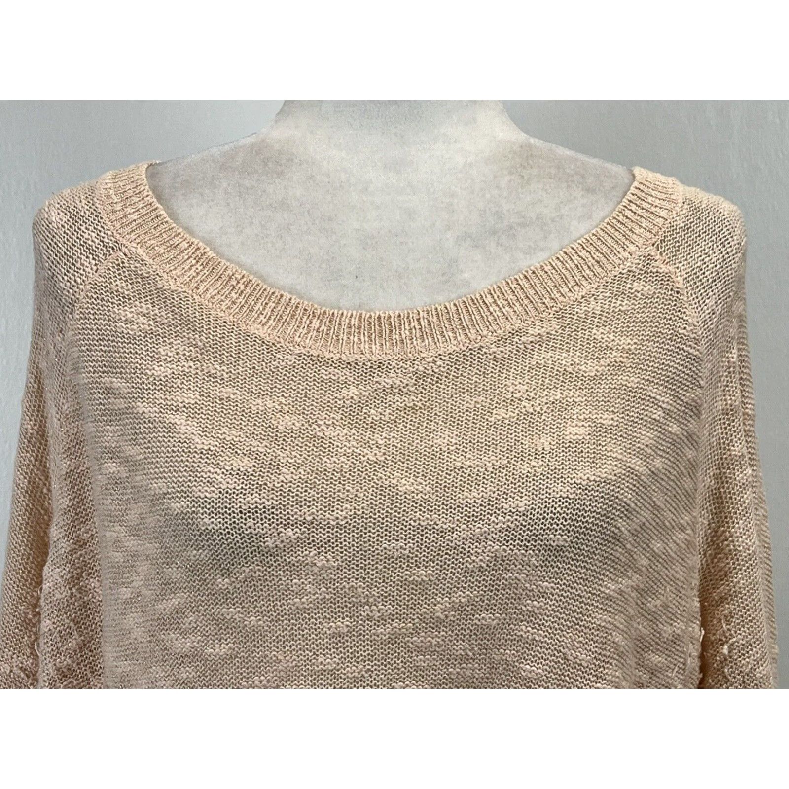 Torrid Torrid Blush Split Back Knit Sweater Top Sz 1 1X Plus Pink Lace Hem Women’s Sweater Pullover Long Sleeve Cotton Blend Knit Round Neck VGUC Women’s Size XL / US 12-14 / IT 48-50 - 5 Thumbnail