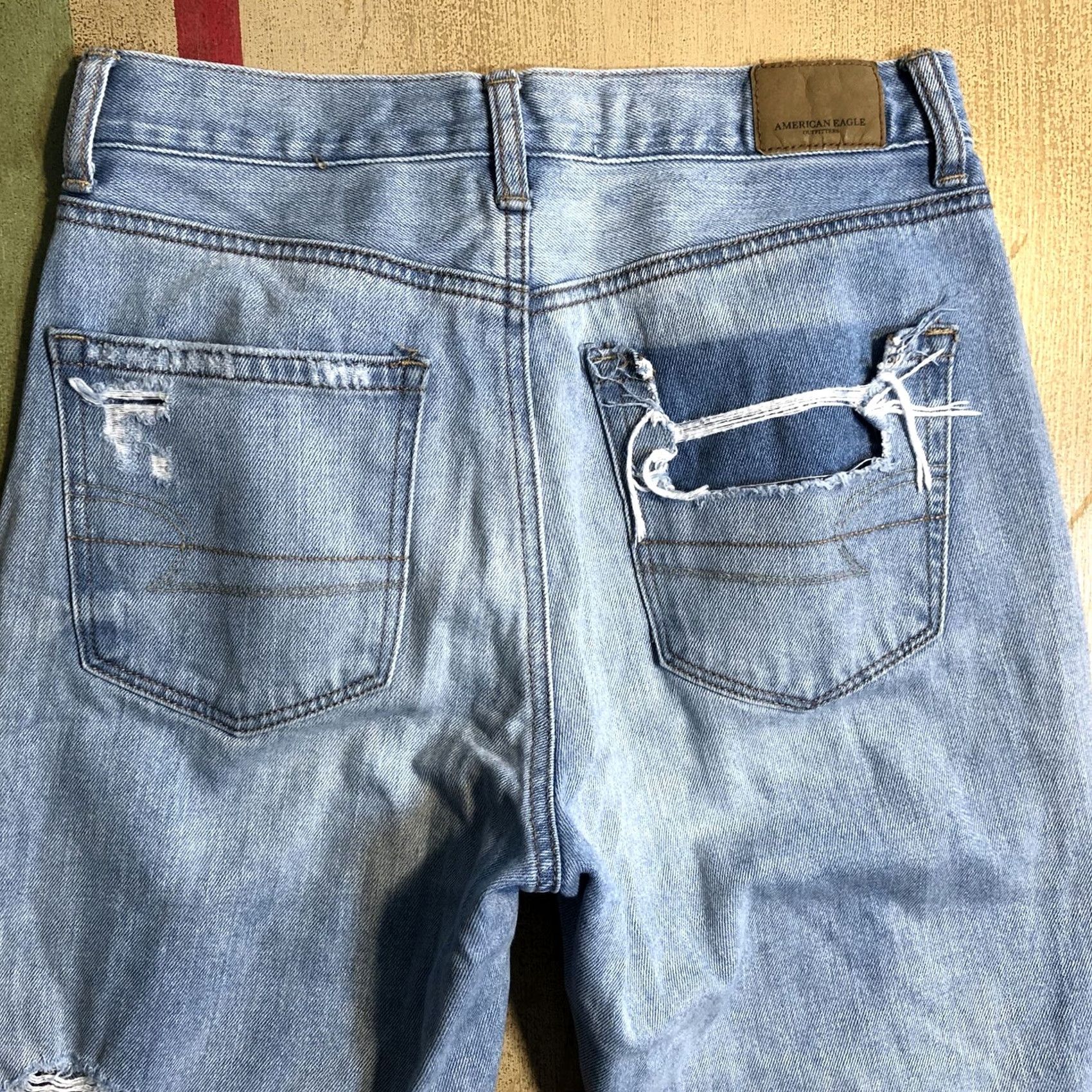 American Eagle Outfitters American Eagle Outfitters Mom Jeans Shirt? No, Jeans. 2 Regular Blue Distressed 90s Grunge 27 Inseam Womens Size 26" / US 2 / IT 38 - 4 Thumbnail