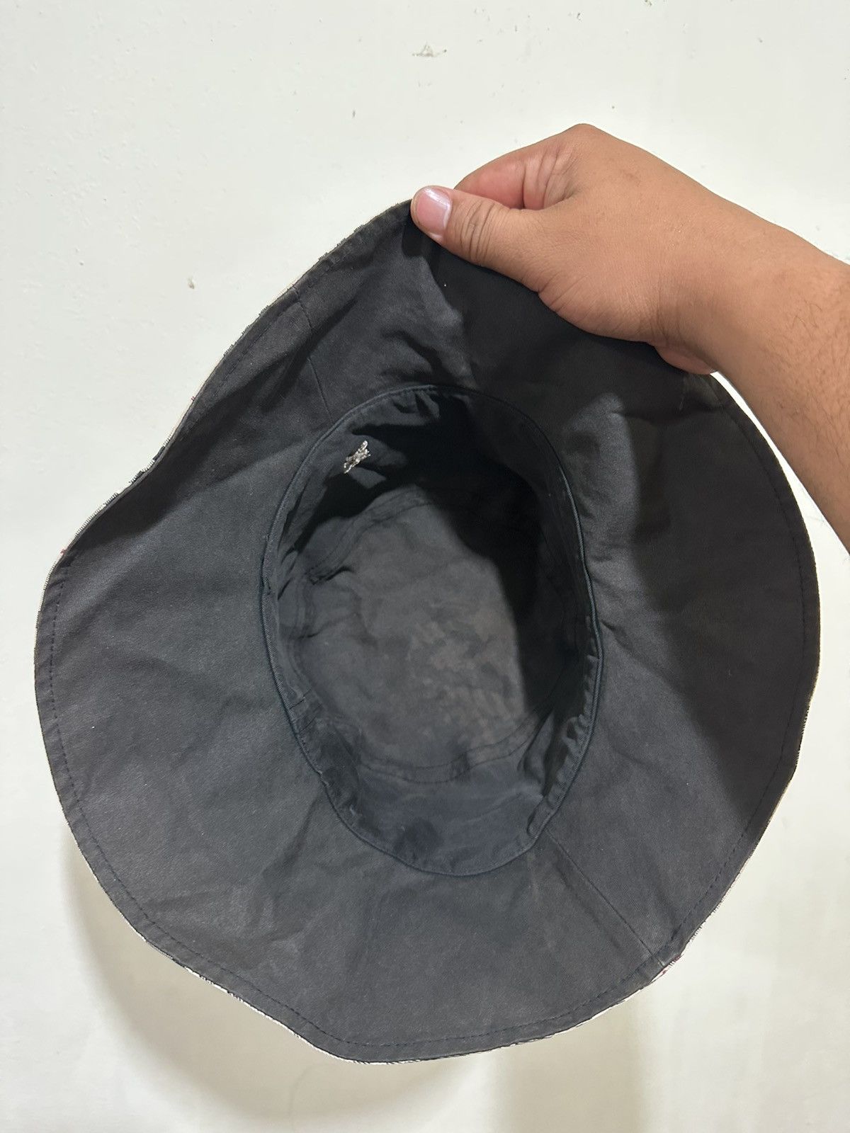 Burberry Burberry Nova Checked Reversible Bucket Hat Size ONE SIZE - 4 Thumbnail