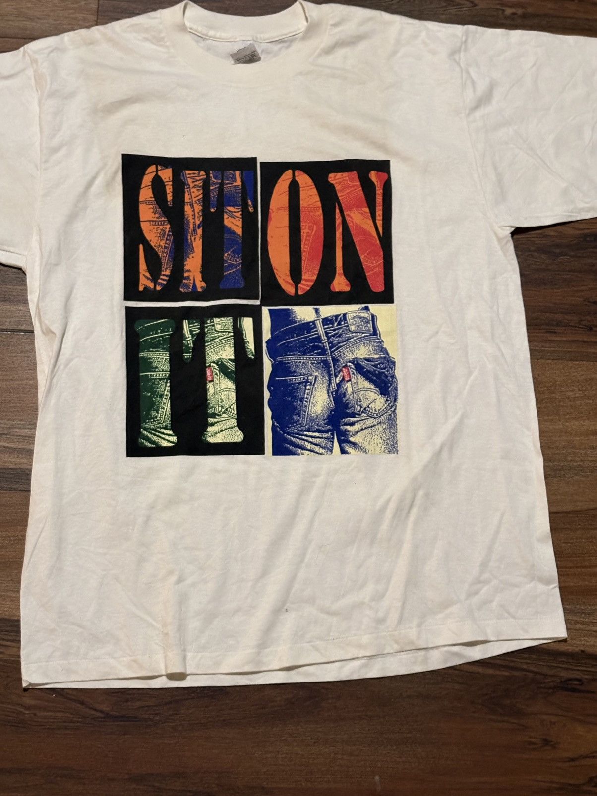 Levi's Vintage Clothing 1990 Levi’s Jeans 501 Warhal Art Shirt Size Xl USA Sit On It Size US XL / EU 56 / 4 - 6 Thumbnail