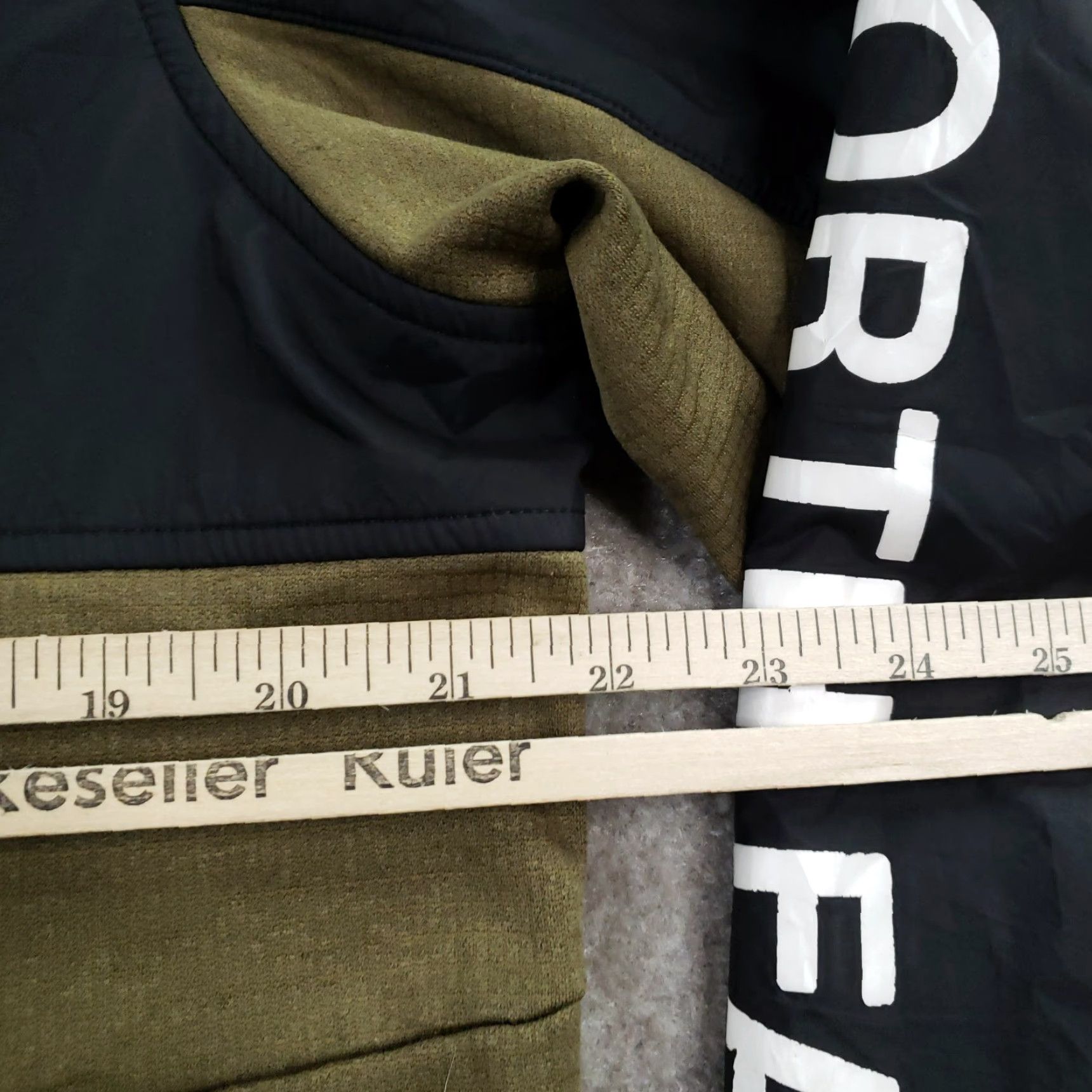 The North Face VINTAGE The North Face Train N Logo Overlay Jacket Mens Medium Green Black Hooded Coat Size US M / EU 48-50 / 2 - 3 Thumbnail