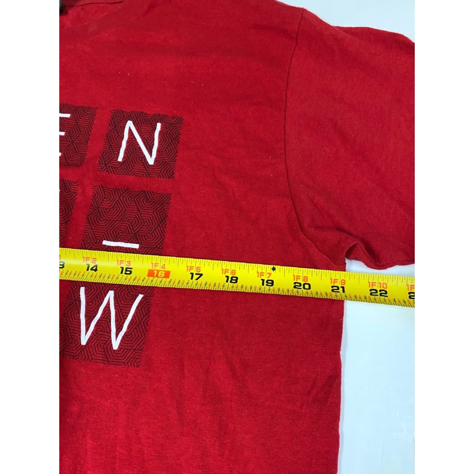 Tultex Tultex Open Gym Mens T-Shirt Short Sleeve Crew Neck Red Cotton Logo Vintage No Size US L / EU 52-54 / 3 - 6 Thumbnail