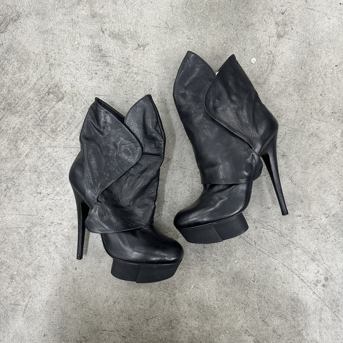 Cinzia Araia Leather Heel Shoes in Black, Women's (Size 8.5)