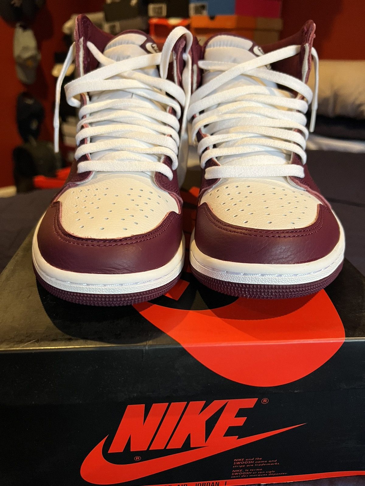 Jordan Brand × Nike Air Jordan 1 Retro High OG “Bordeaux” Size US 10.5 / EU 43-44 - 2 Thumbnail