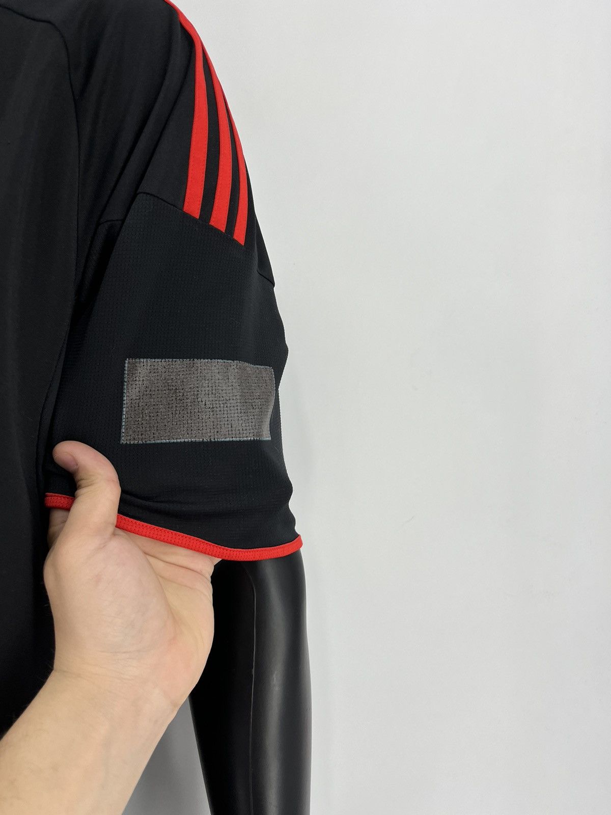Adidas Vintage Retro Benfica 2009/10 Away Jersey Size US XL / EU 56 / 4 - 7 Thumbnail
