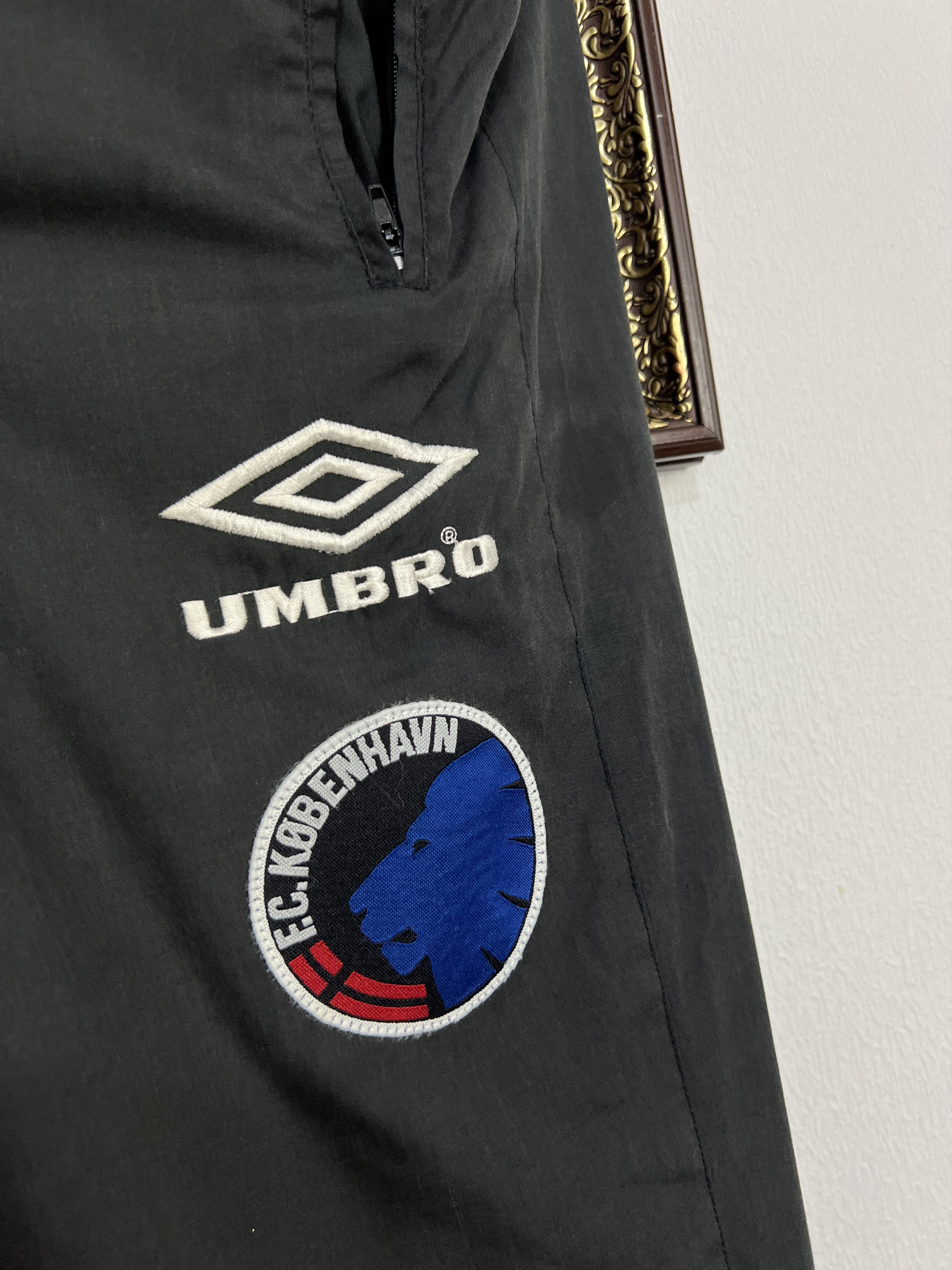Umbro Copenhagen Kobenhavn Football Pants Soccer Sweatpants Size US 34 / EU 50 - 3 Thumbnail