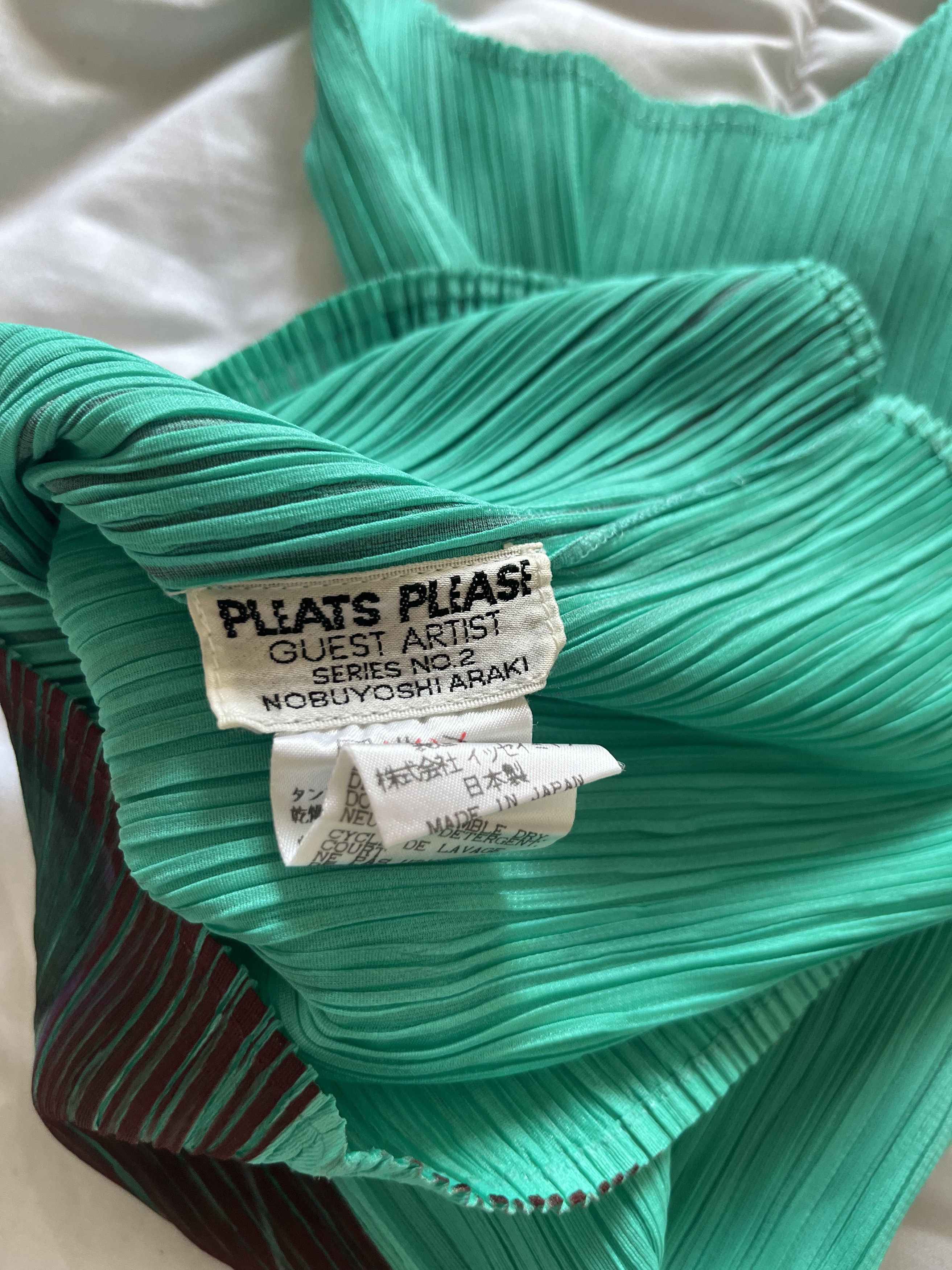 Issey Miyake Issey Miyake x Nobuyoshi Araki Pleats Please Top 1997 Size US S / EU 44-46 / 1 - 5 Thumbnail