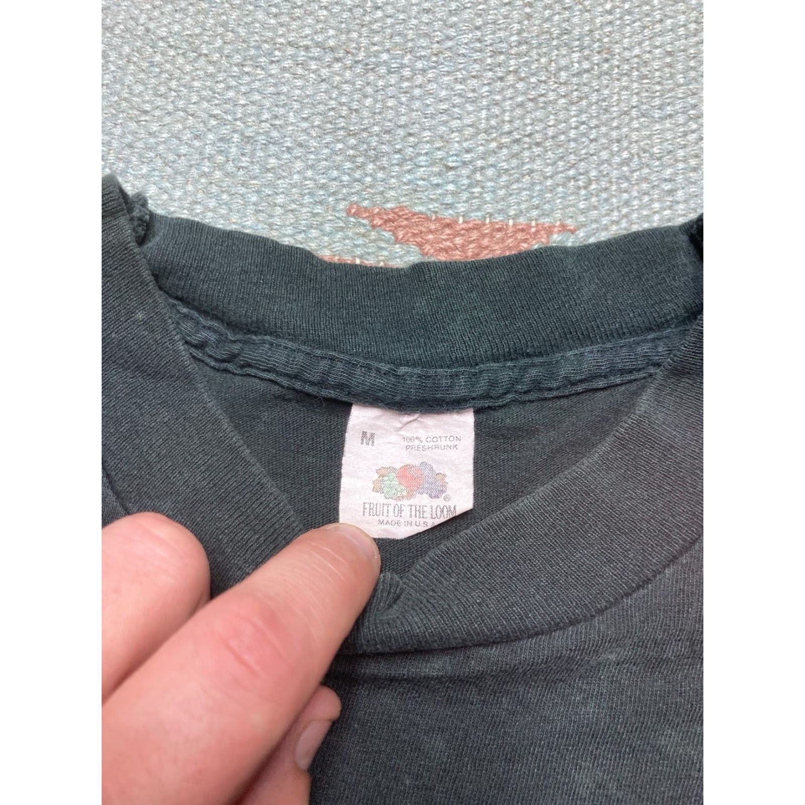 Fruit Of The Loom VINTAGE 80s Fruit of the Loom T-Shirt Pocket Black Cotton Men M Size US M / EU 48-50 / 2 - 5 Thumbnail