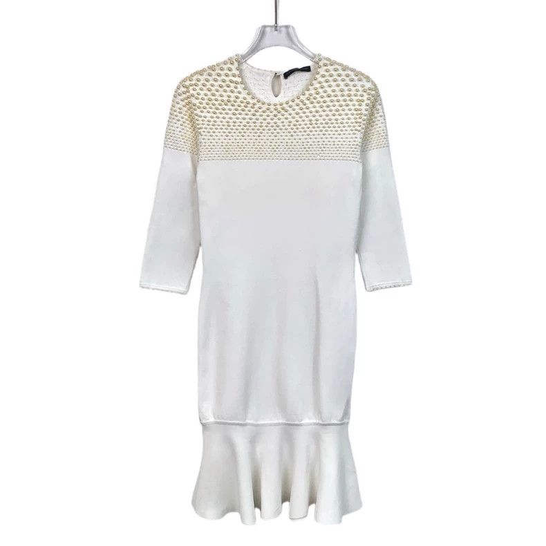Alexander McQueen Alexander Mcqueen White pearl round neck three-quarter sle Size M / US 6-8 / IT 42-44 - 1 Thumbnail
