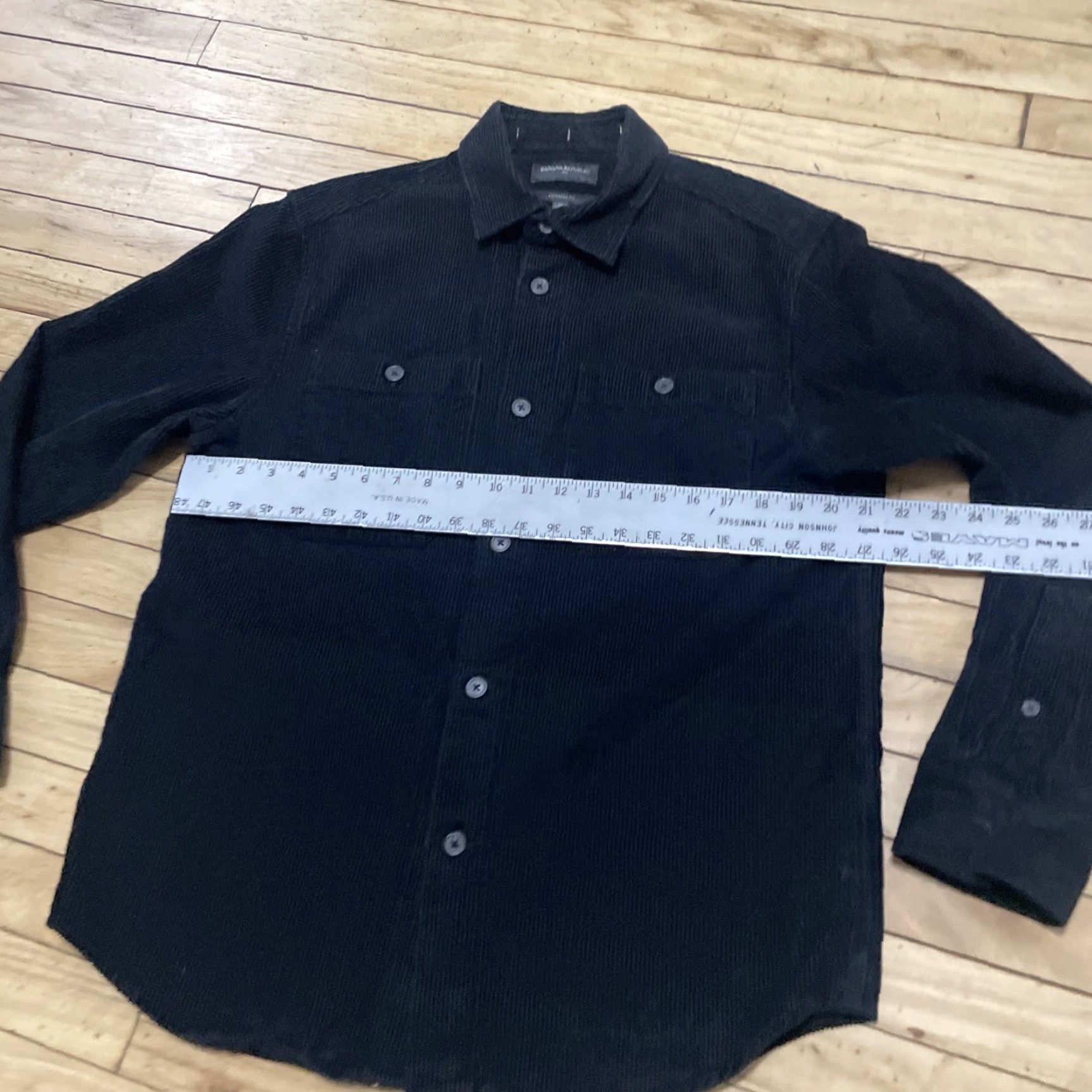 Banana Republic Banana Republic Shirt Black Corduroy M Men Standard Street Capsule Chest Patch Pockets Button-Up Collared Long Sleeve 100% Cotton Regular Fit Size US M / EU 48-50 / 2 - 7 Thumbnail