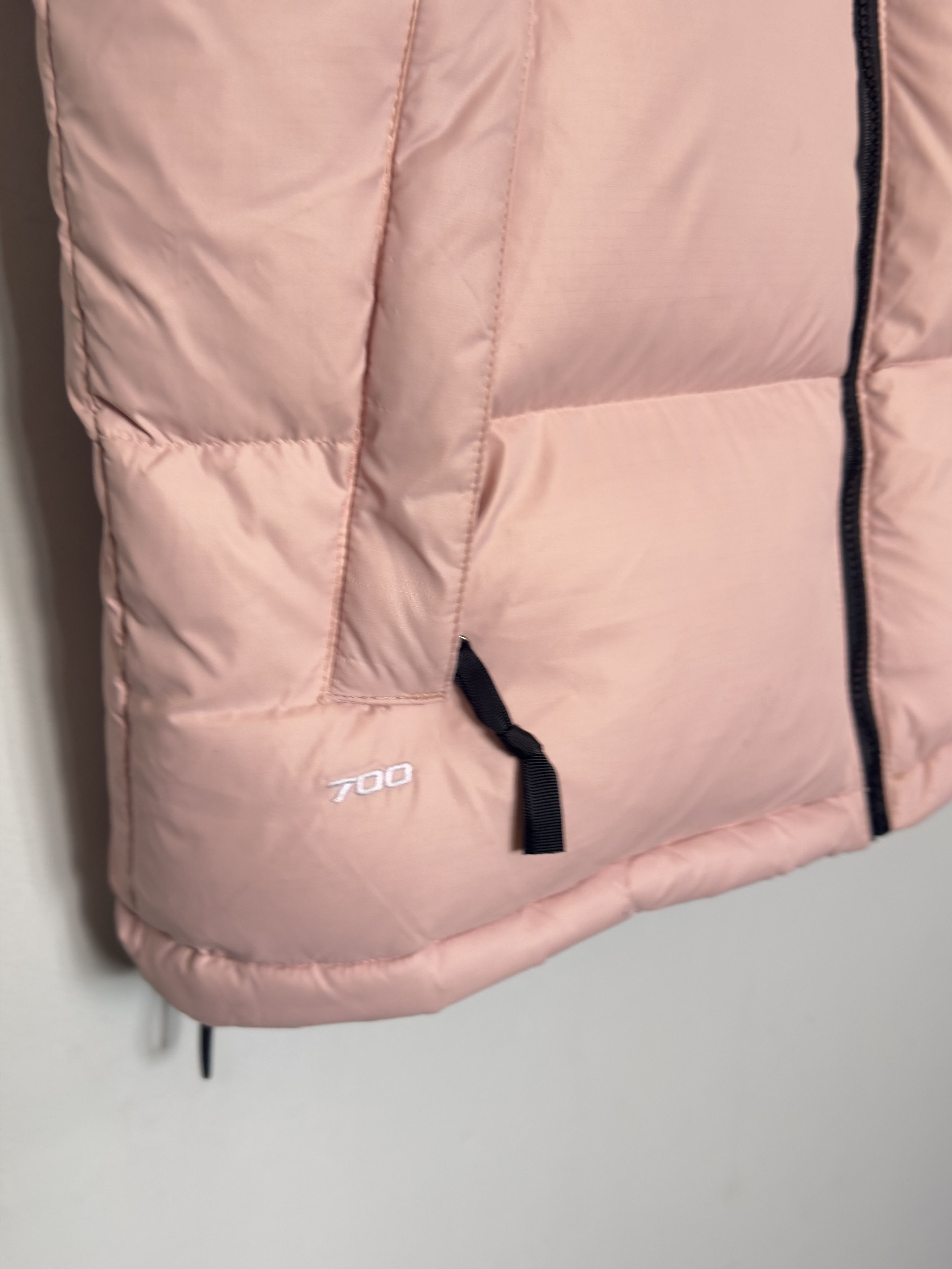 The North Face 🔥Vest puffer rare pink salmon and black the north face Size US L / EU 52-54 / 3 - 4 Thumbnail