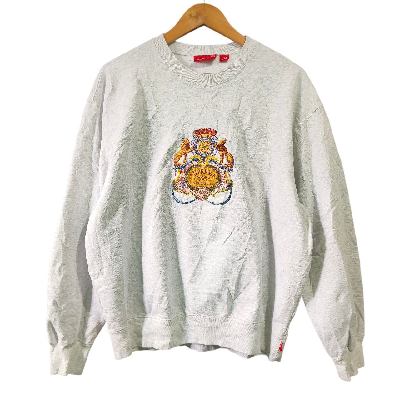 Supreme SS23 - Supreme Crest Logo Size US M / EU 48-50 / 2 - 1 Thumbnail