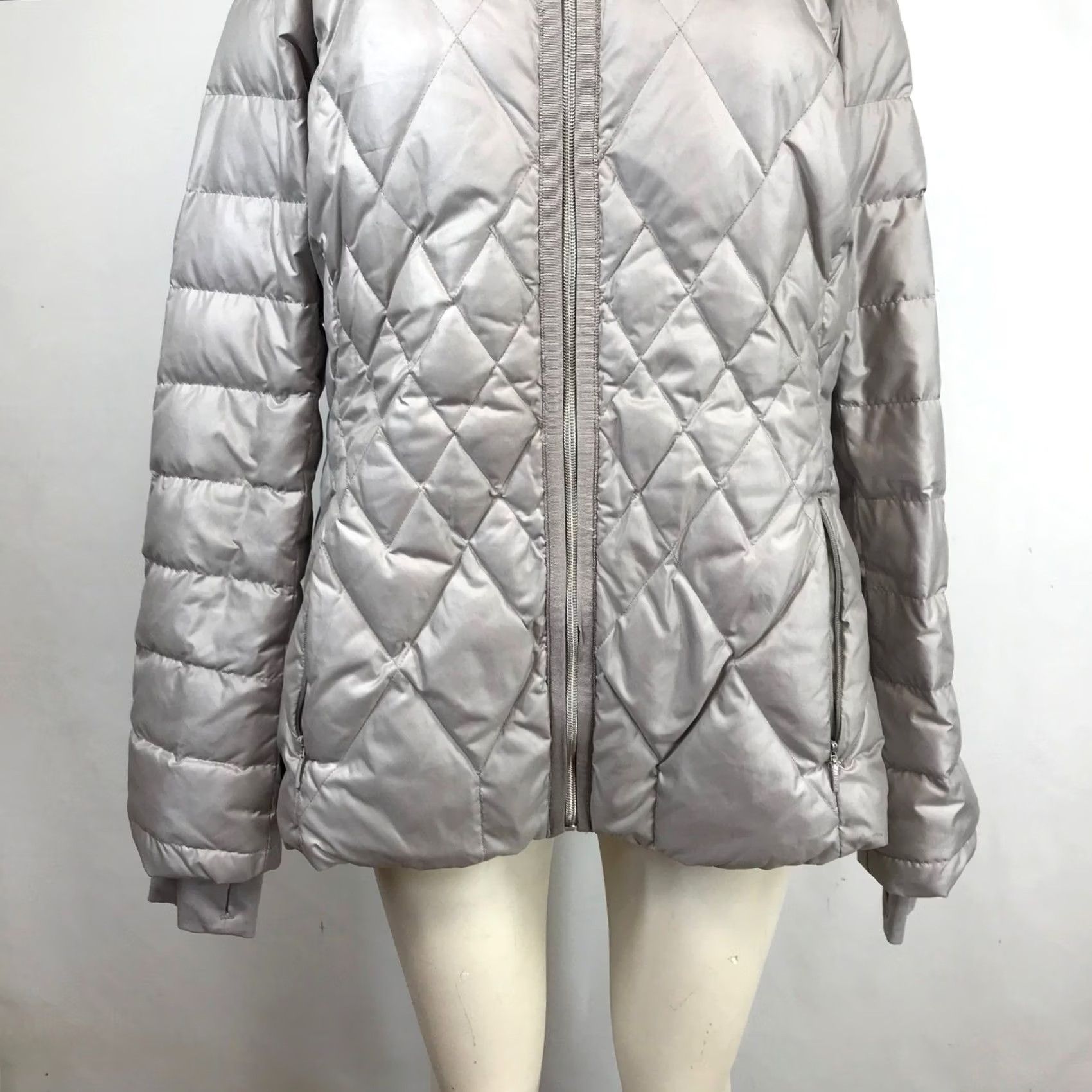 Athleta Athleta Puffer Jacket Mens? Womens Silver Taupe Quilted Funnel Neck Zip Pocket Mid-Length Seasonal Winter Fall Regular Size L Size L / US 10 / IT 46 - 3 Thumbnail