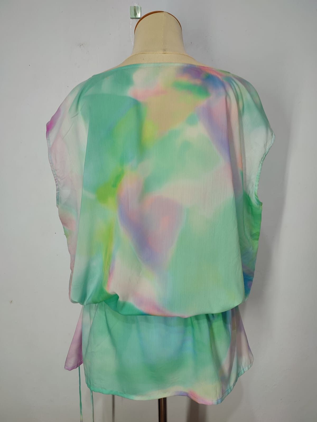 Issey Miyake Rare🔥Issey Miyake Tie Dye sleeveless blouses🔥 Size L / US 10 / IT 46 - 5 Thumbnail