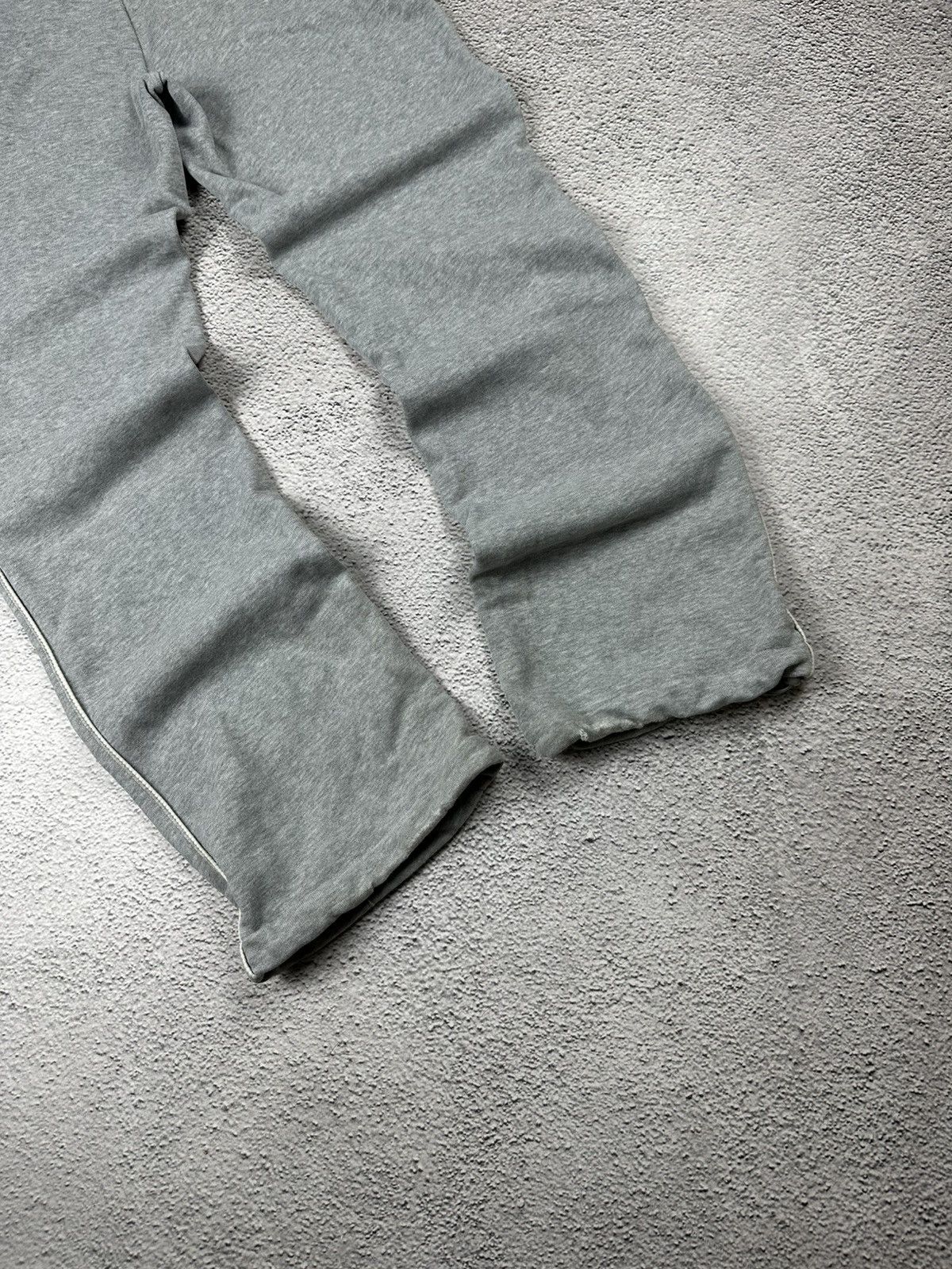 Nike Vintage Nike Track Pants Y2K Baggy Drill Style Sweat Logo Size 27" / US 4 / IT 40 - 9 Thumbnail