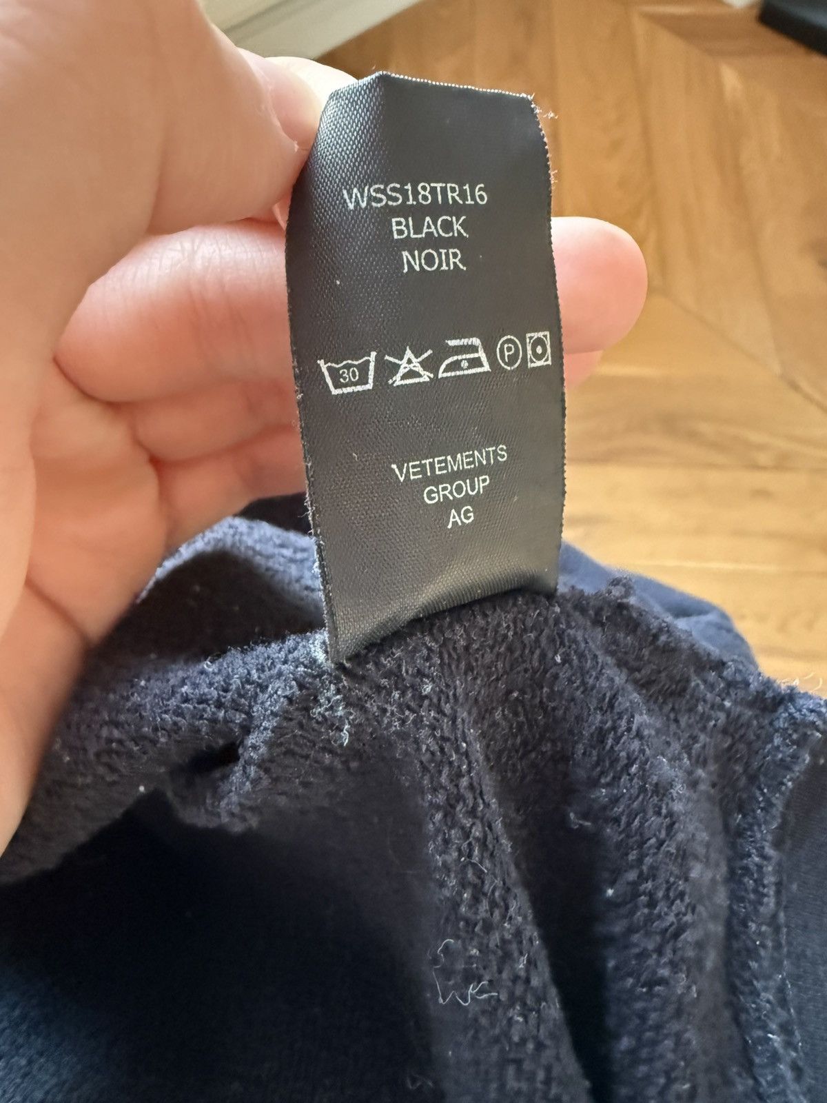 Vetements Vetements hometown double layered runway hoodie Size US M / EU 48-50 / 2 - 8 Thumbnail