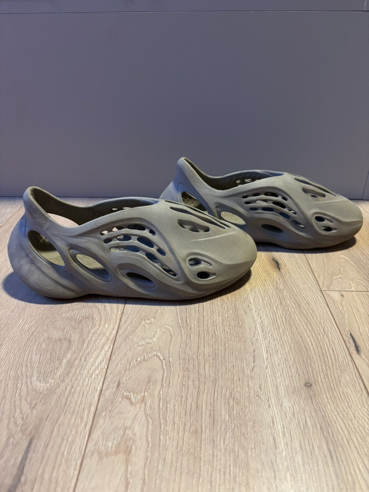 Yeezy Foamrunner “stone sage”