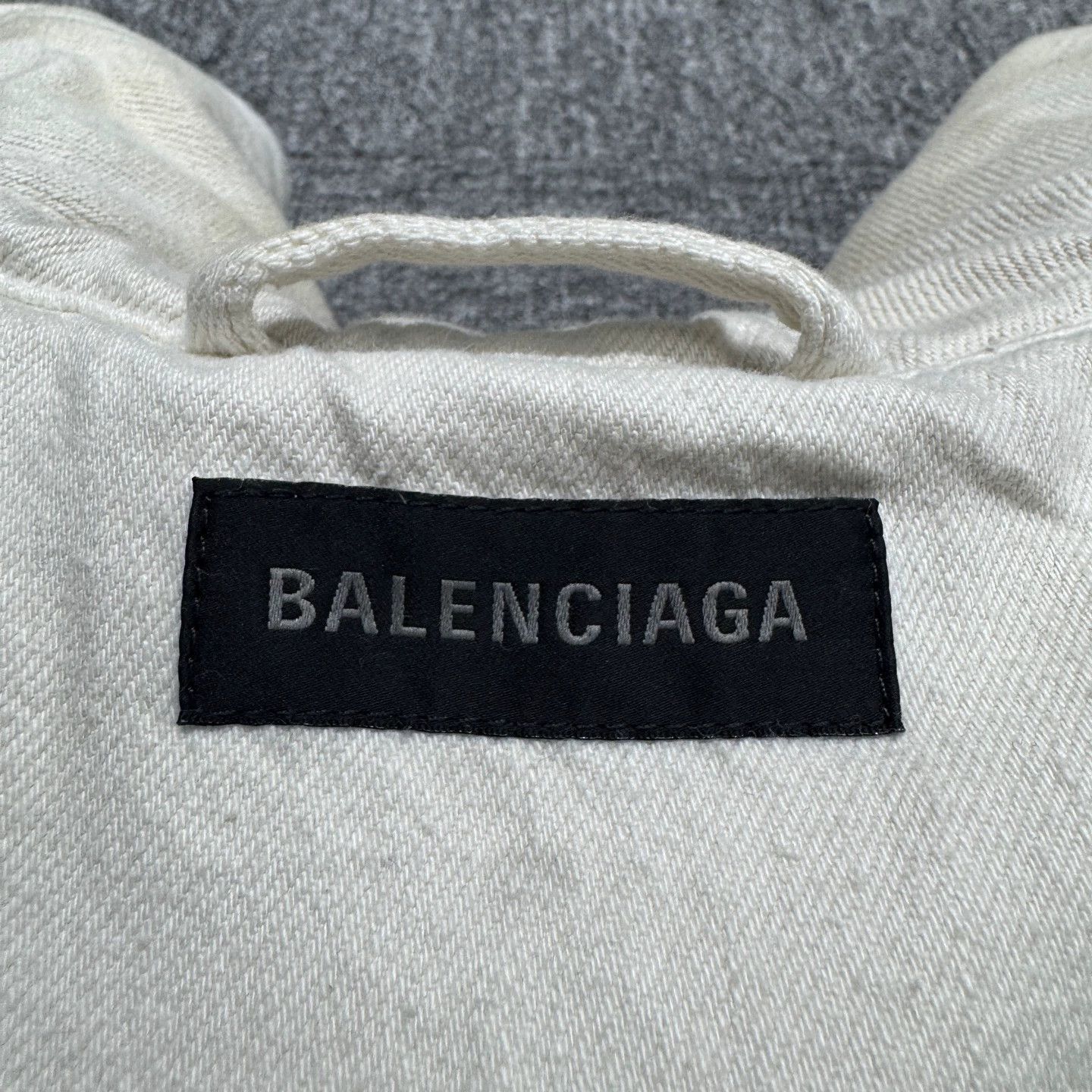 Balenciaga Balenciaga Distressed Denim Puffer Jacket 44 Size US S / EU 44-46 / 1 - 2 Thumbnail